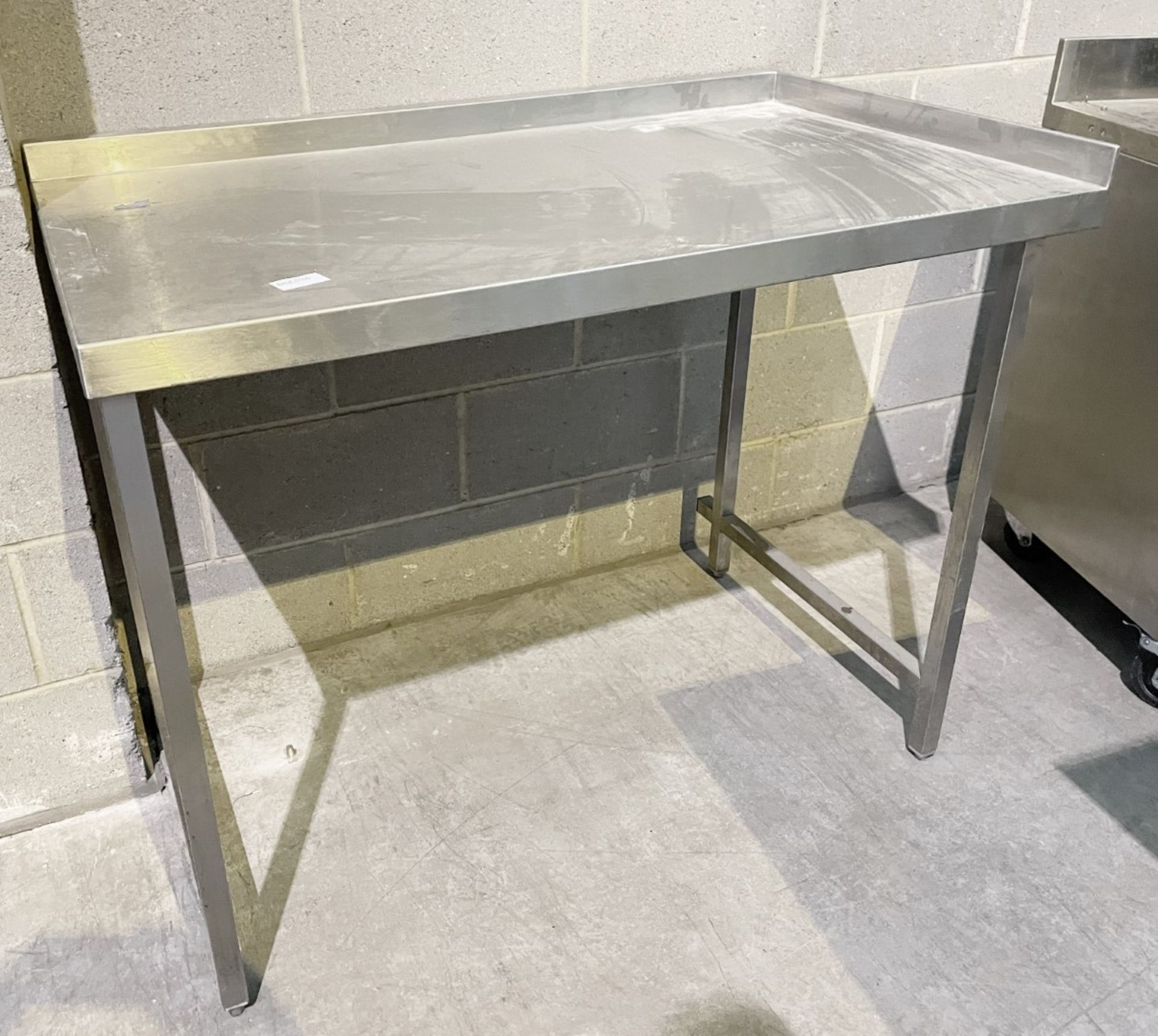 1 x Stainless Steel Commercial Prep Table With Corner Upstand - Dimensions: W118x70x87cm - Ref: - Image 3 of 5