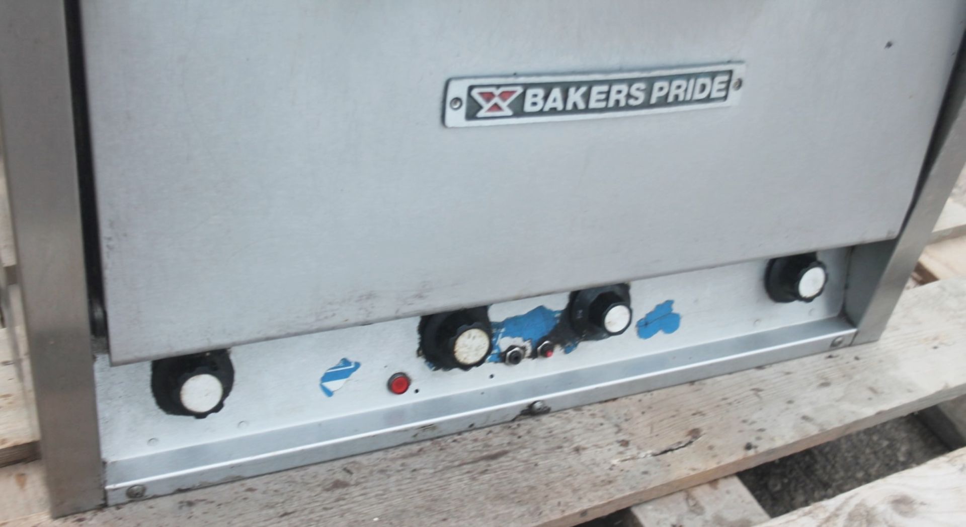 1 x Bakers Pride Three Deck Commercial Electric Pizza Oven - CL805 - Location: Altrincham - Image 7 of 7