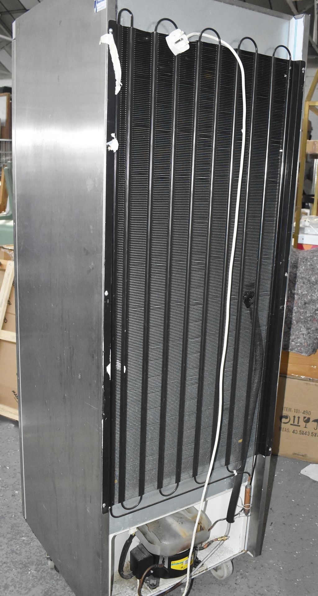 1 x Gram Single Door Commercial Upright Refrigerator - 359Ltr Capacity - Type: K 400 RU - Image 2 of 5