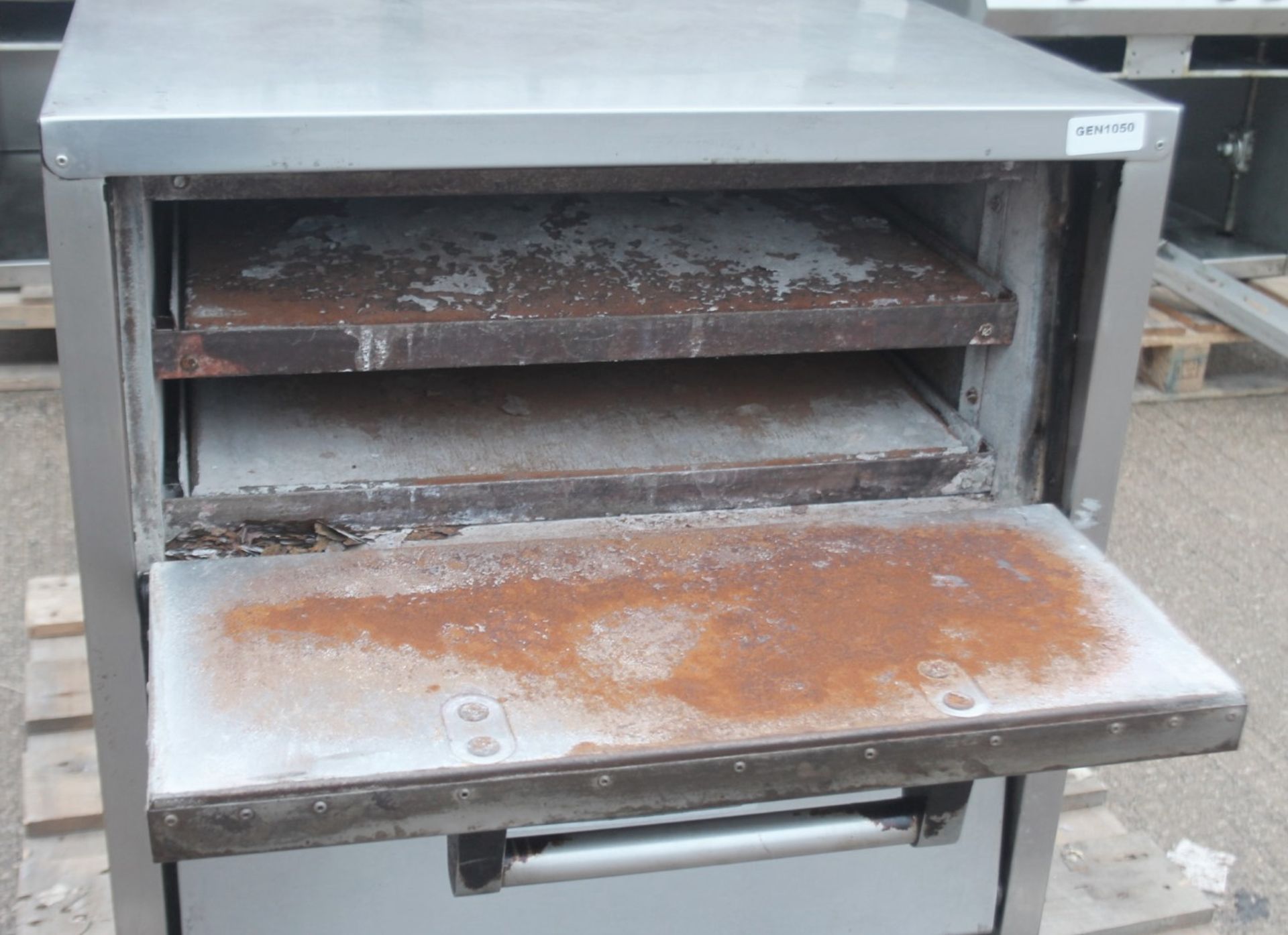1 x Bakers Pride Three Deck Commercial Electric Pizza Oven - CL805 - Location: Altrincham - Image 6 of 7