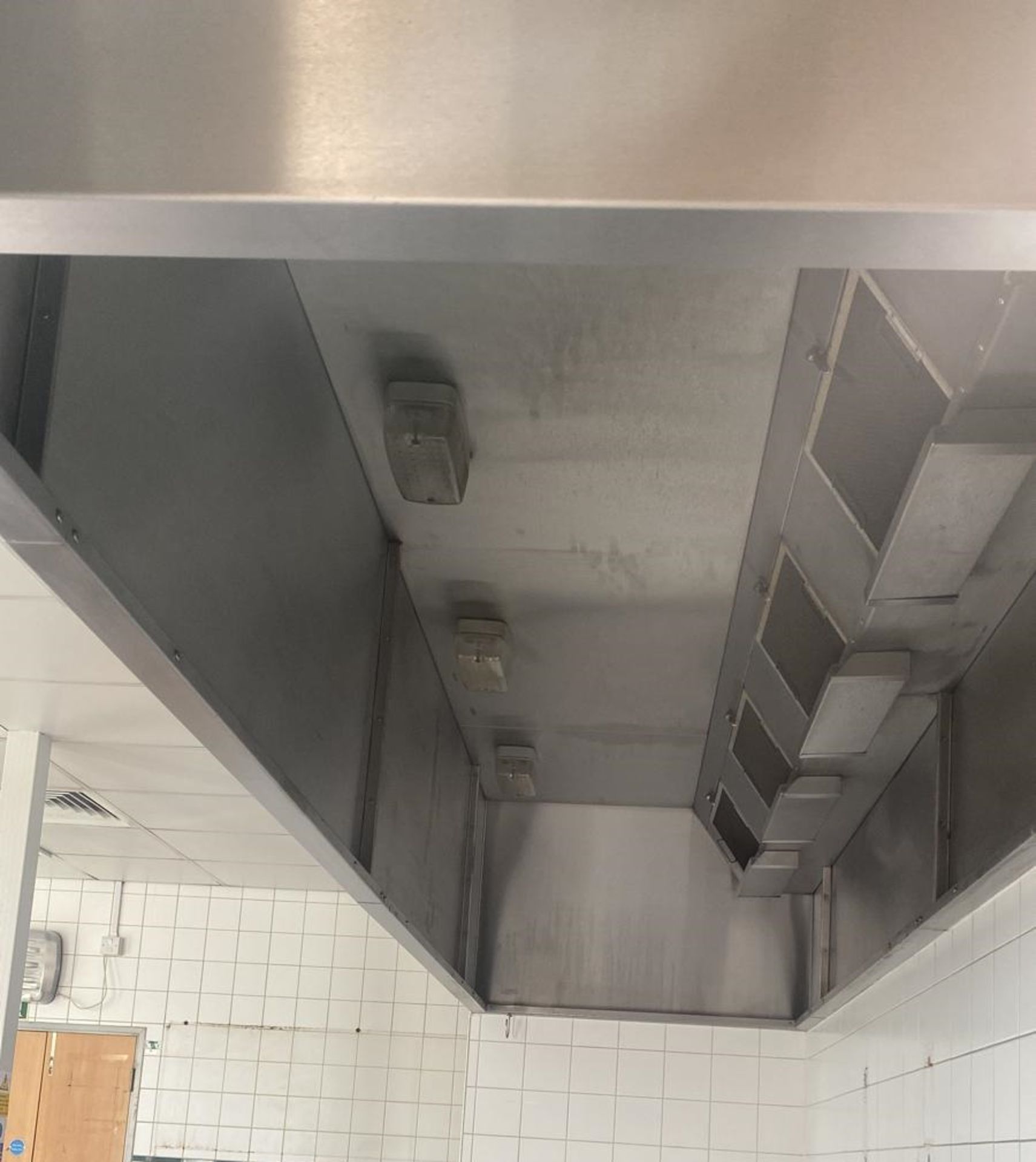 1 x Commercial Stainless Steel Kitchen Extractor Unit - Ref: - CL842 - Location: Crawley, - Image 2 of 5