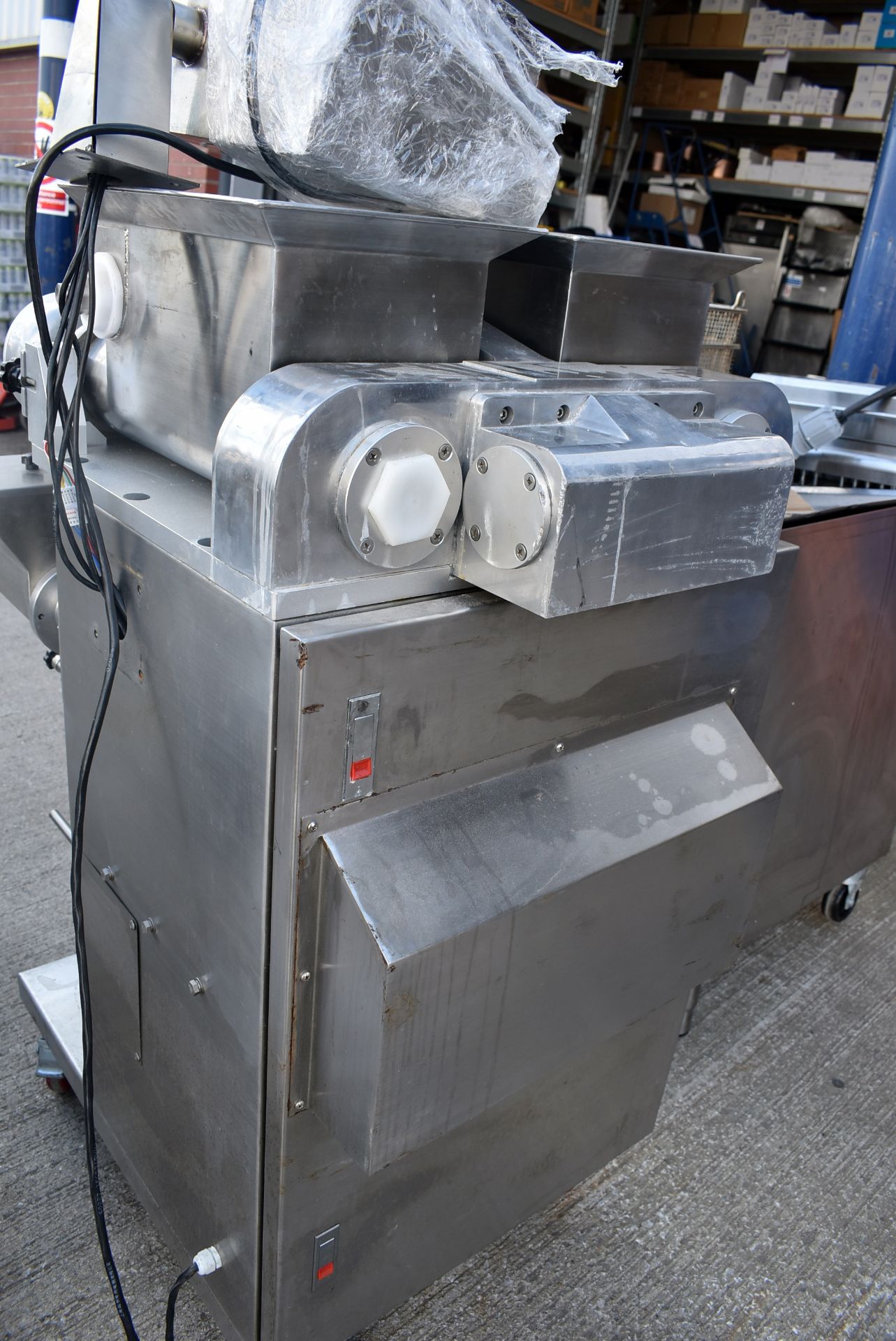 1 x Shanghai Longyu SV-208 Commercial Pastry Encrusting Machine - 3 Phase - RRP: £12,000 - Image 5 of 20