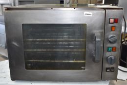 1 x Lincat Eco7 Electric Countertop Convection Oven With a Stainless Steel Exterior - 240v