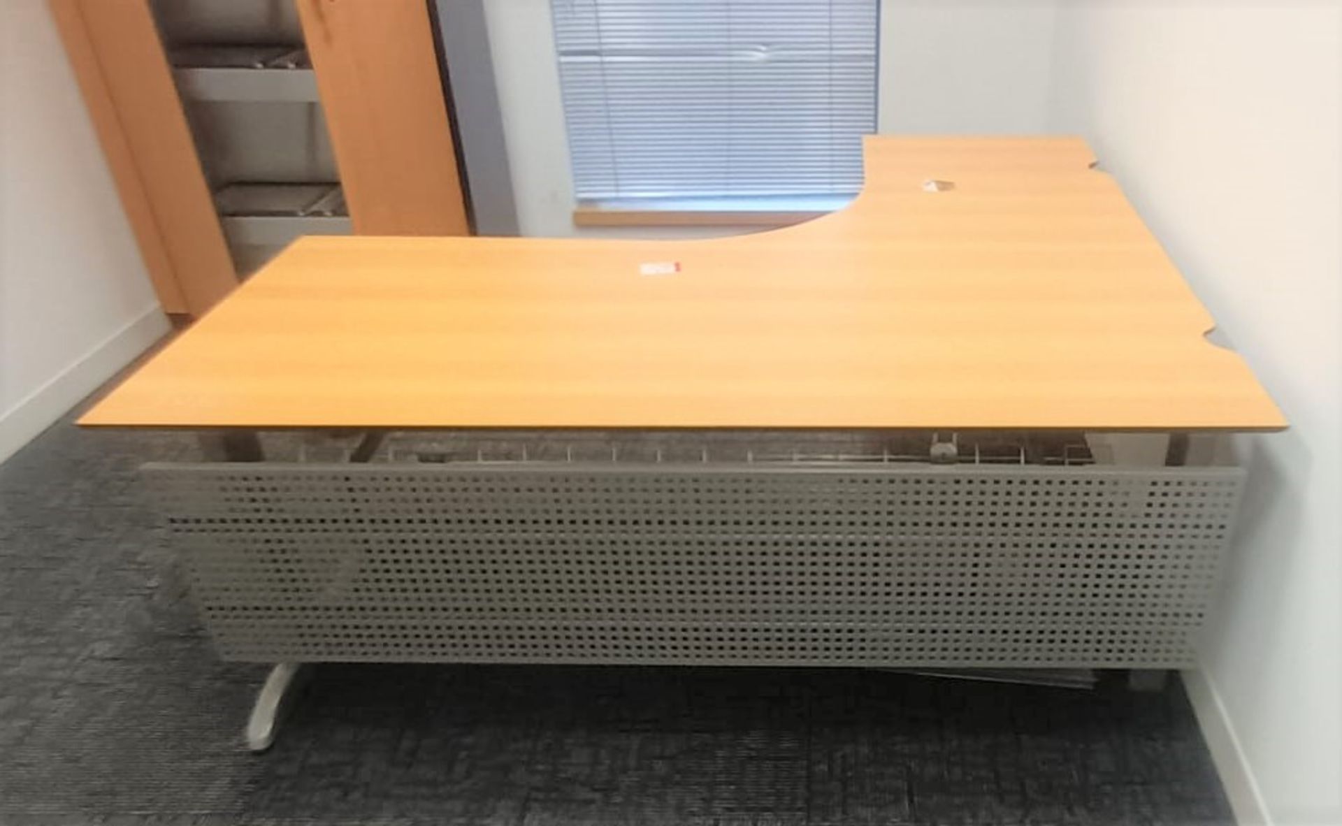 1 x Corner Office Desk in Beech - Ref: TV506 - Size: 180 x 160 cms - CL842 - Location: Crawley, - Image 3 of 4