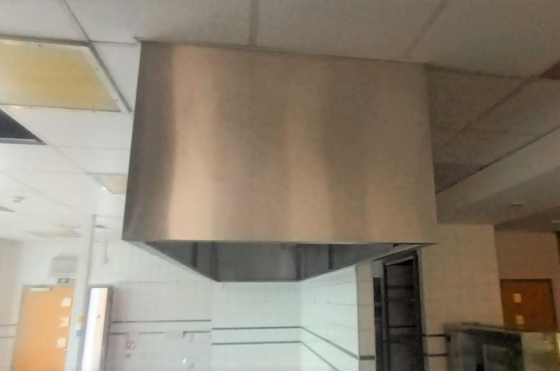 1 x Commercial Stainless Steel Kitchen Extractor Unit - Ref: - CL842 - Location: Crawley, - Image 5 of 5