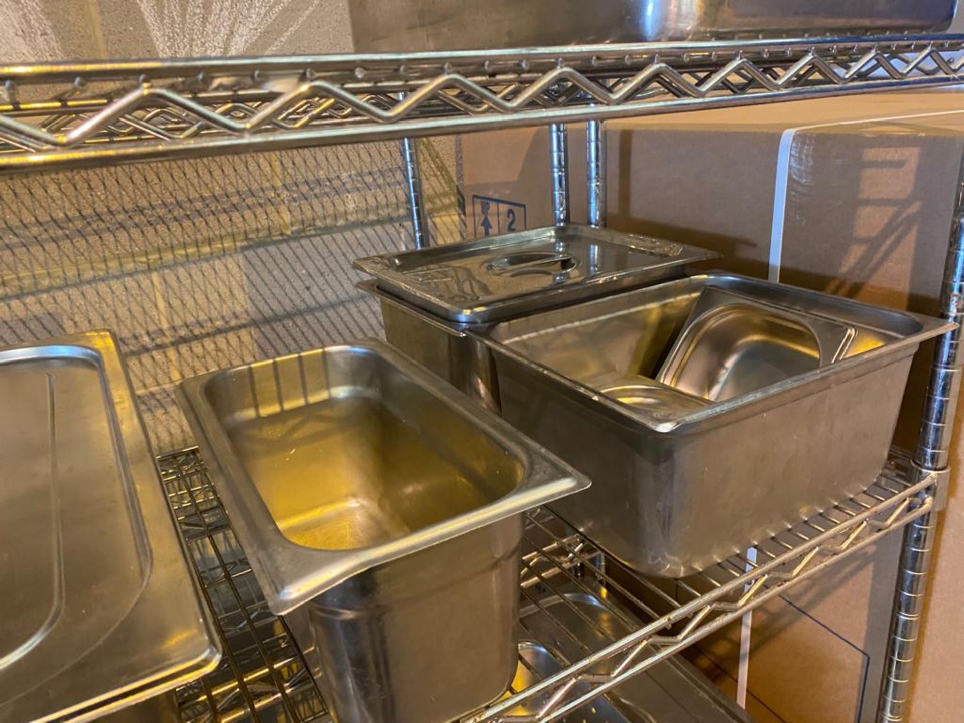 12 x Large Stainless Steel Gastro Pans - Includes Some Lids - Image 3 of 8