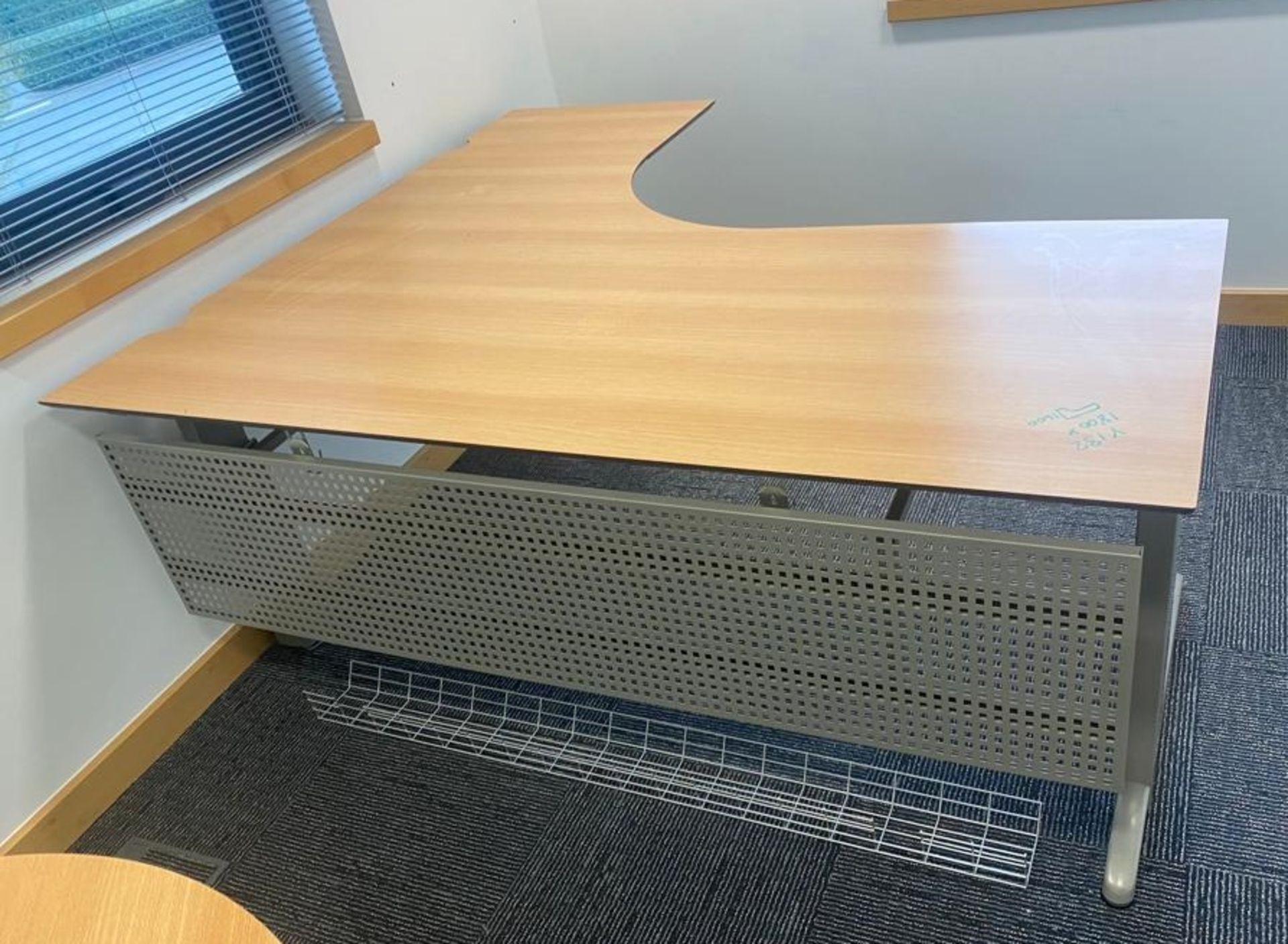 1 x Corner Office Desk in Beech - Ref: TV506 - Size: 180 x 160 cms - CL842 - Location: Crawley,