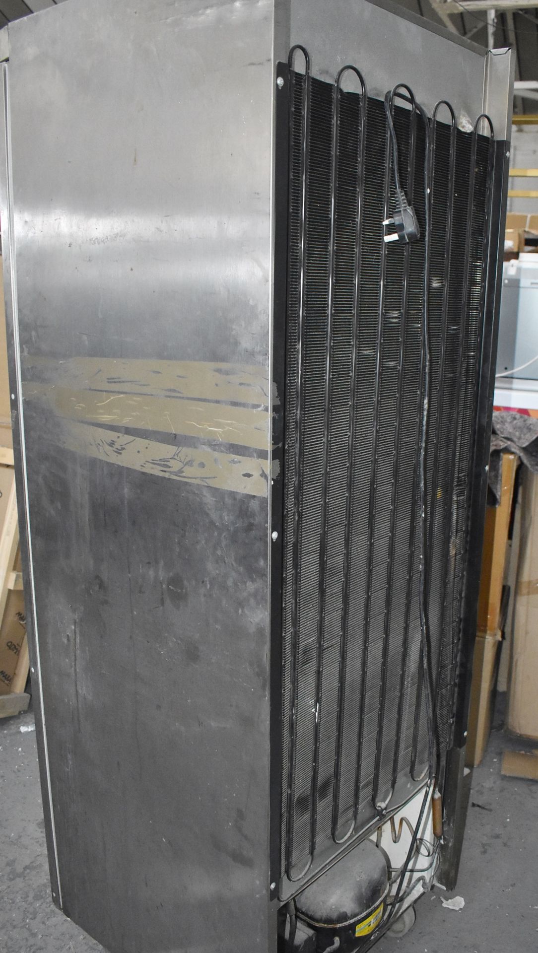 1 x Gram Single Door Commercial Upright Refrigerator - 359Ltr Capacity - Type: K 400 RU - Image 4 of 4