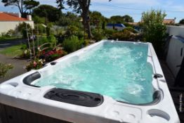 1 x PASSION SPAS 'Aquatic 2' Luxury 6-Metre 34-Jet Swim Spa - RRP £23,499