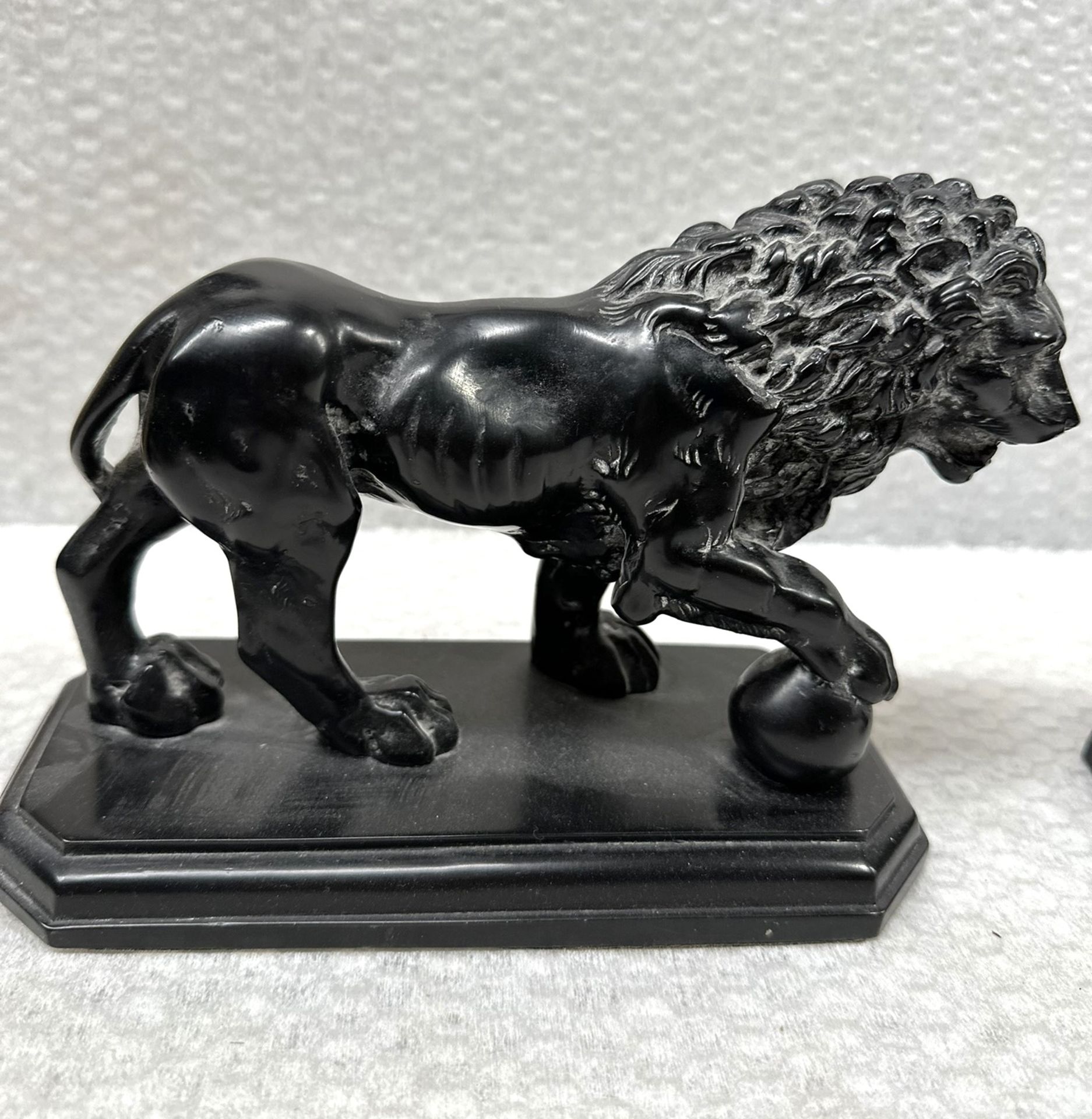 2 x Black Sleeping Lions Resin Bookends