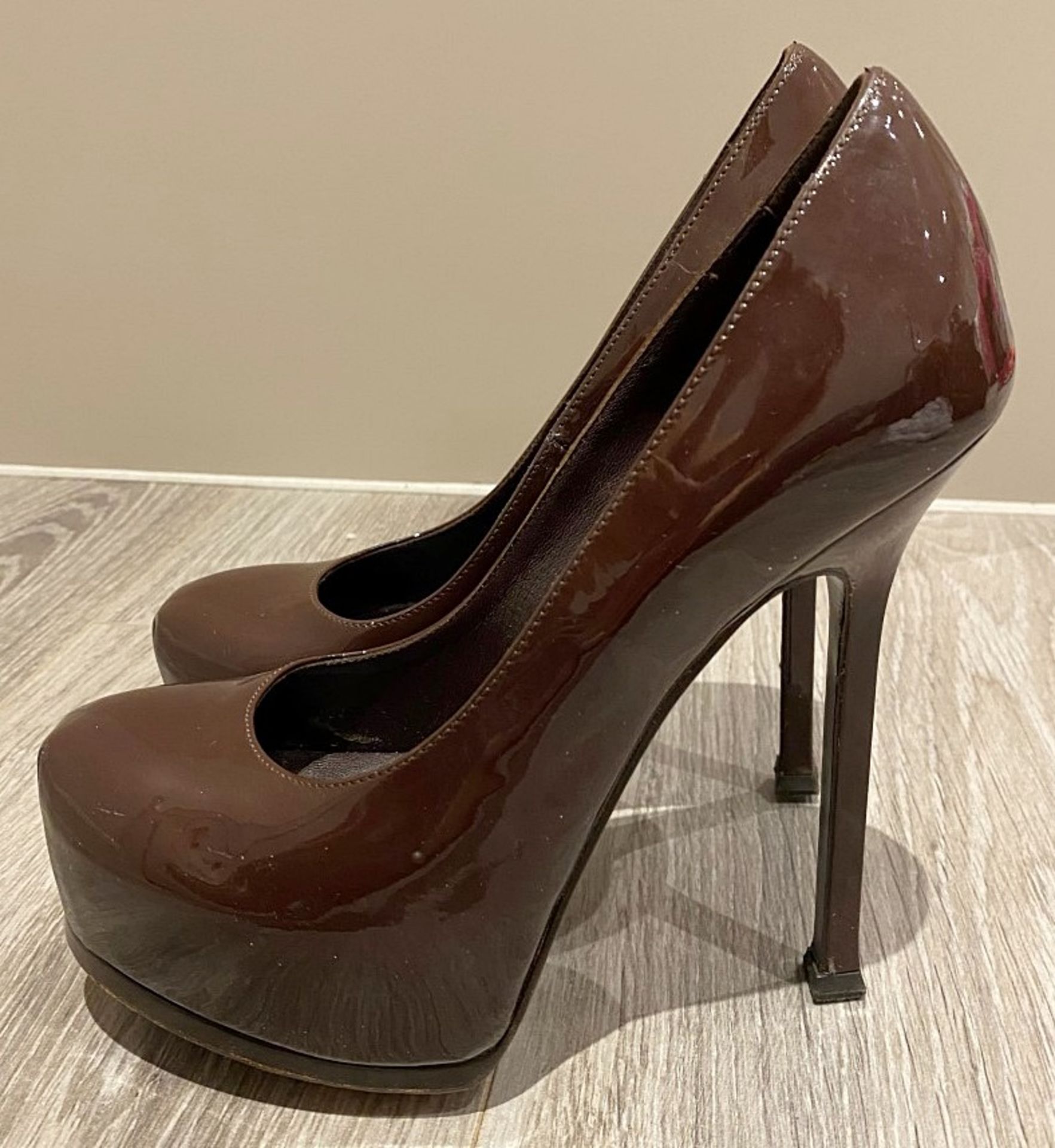 1 x Pair Of Genuine YSL High Heel Shoes In Brown - Size: 36 - Preowned in Good Condition - Ref: LOT4