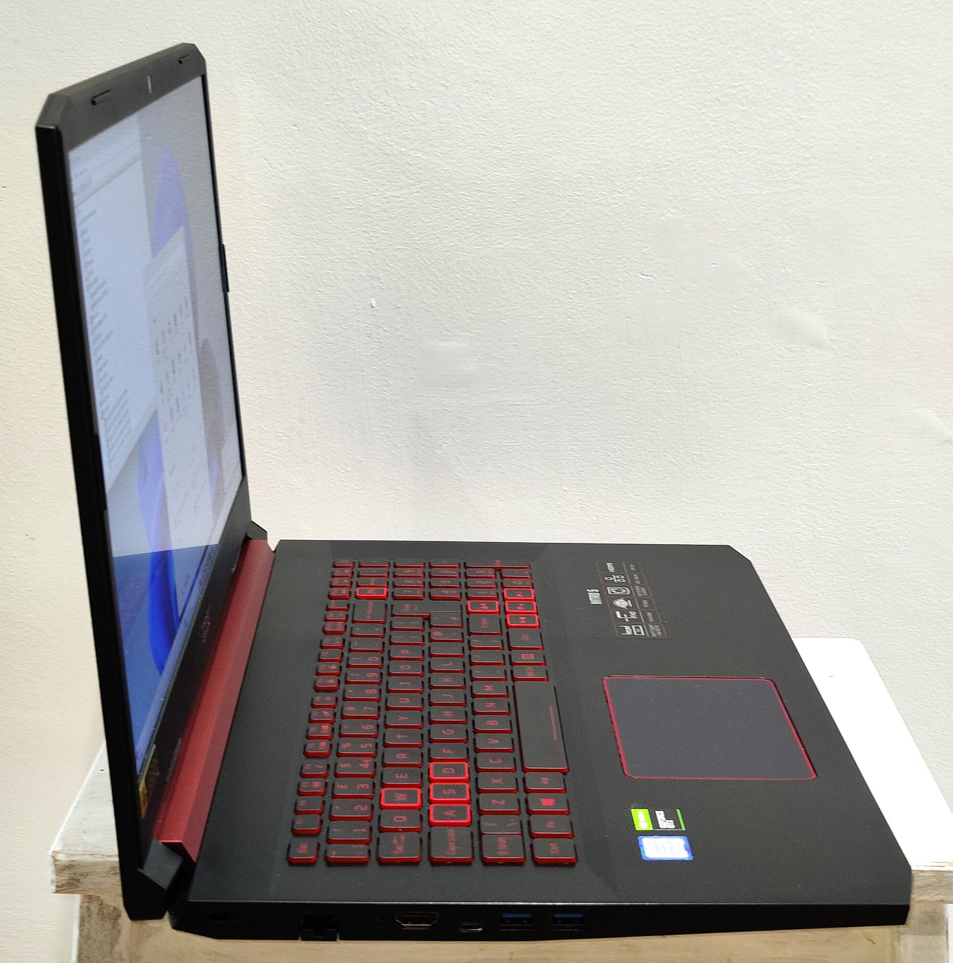 1 x Acer Nitro 17.3 Gaming Laptop - Intel i5-9300H, 16GB DDR4, 500GB M.2 SSD, 6GB GTX1660ti Graphics - Image 3 of 28