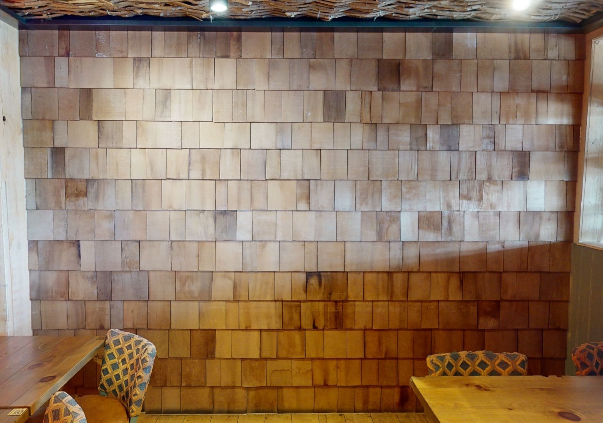 1 x Overlapping Wooden Tile Wall Decoration Covering - Approx Size: H260 x W360 cms - Image 2 of 2
