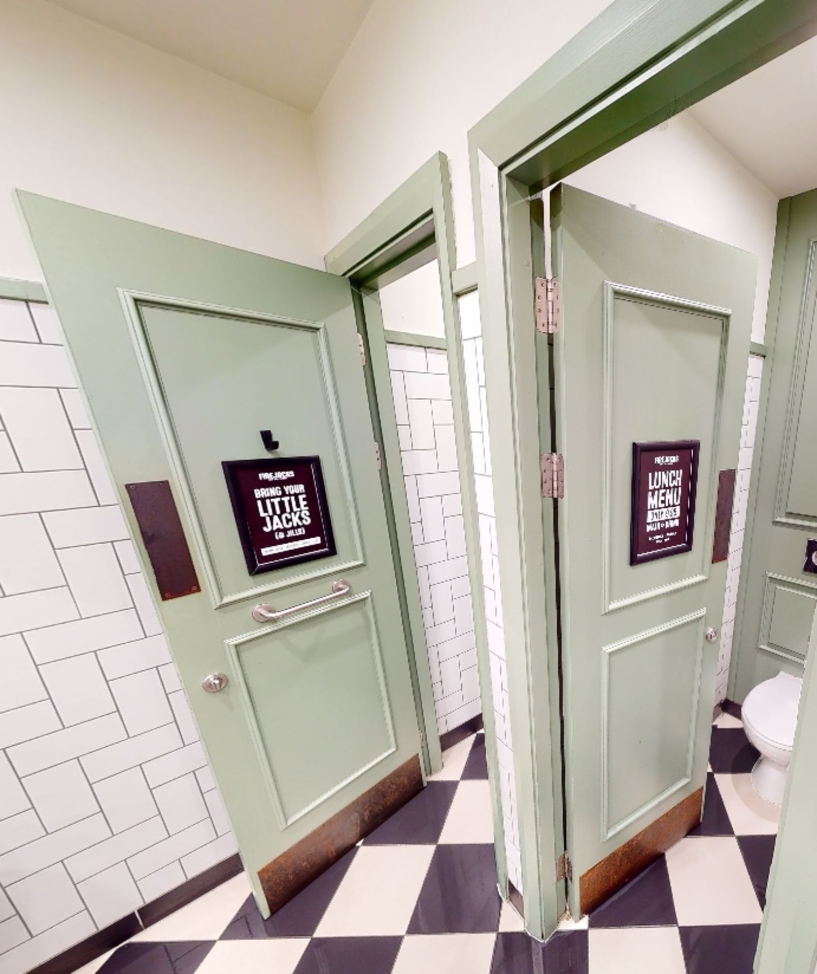 5 x Internal Toilet Cubicle Doors in Pistachio Green - Includes Locks, Hinges, Kick Plates & Handles - Image 3 of 3