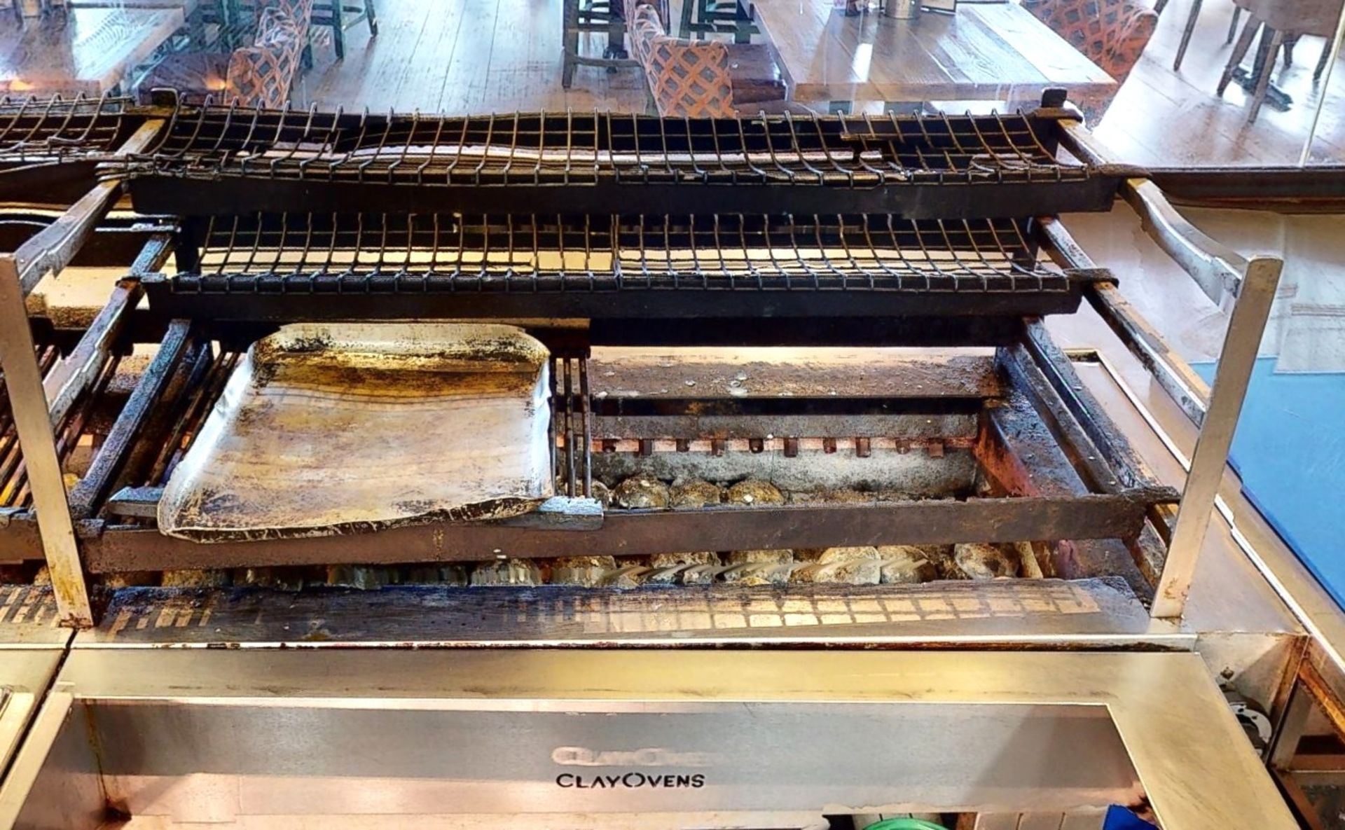 1 x Clay Ovens Rabata Flame Char Grill - Stainless Steel Gas Fired Cooking Grill - Image 3 of 9