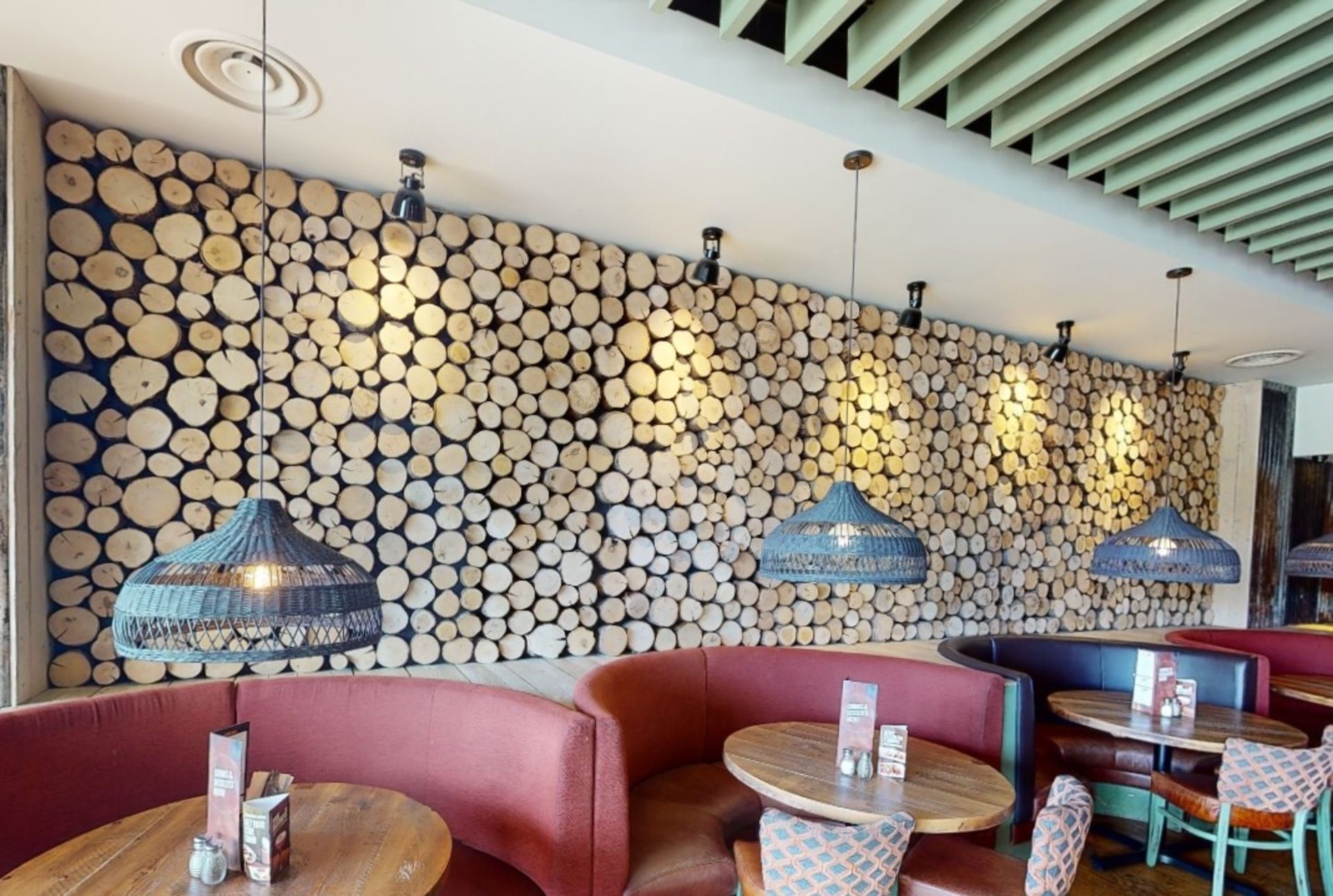 1 x Natural Log Wall Covering Decoration - Covers an Area of Approx 800 x 200 cms - Image 2 of 5