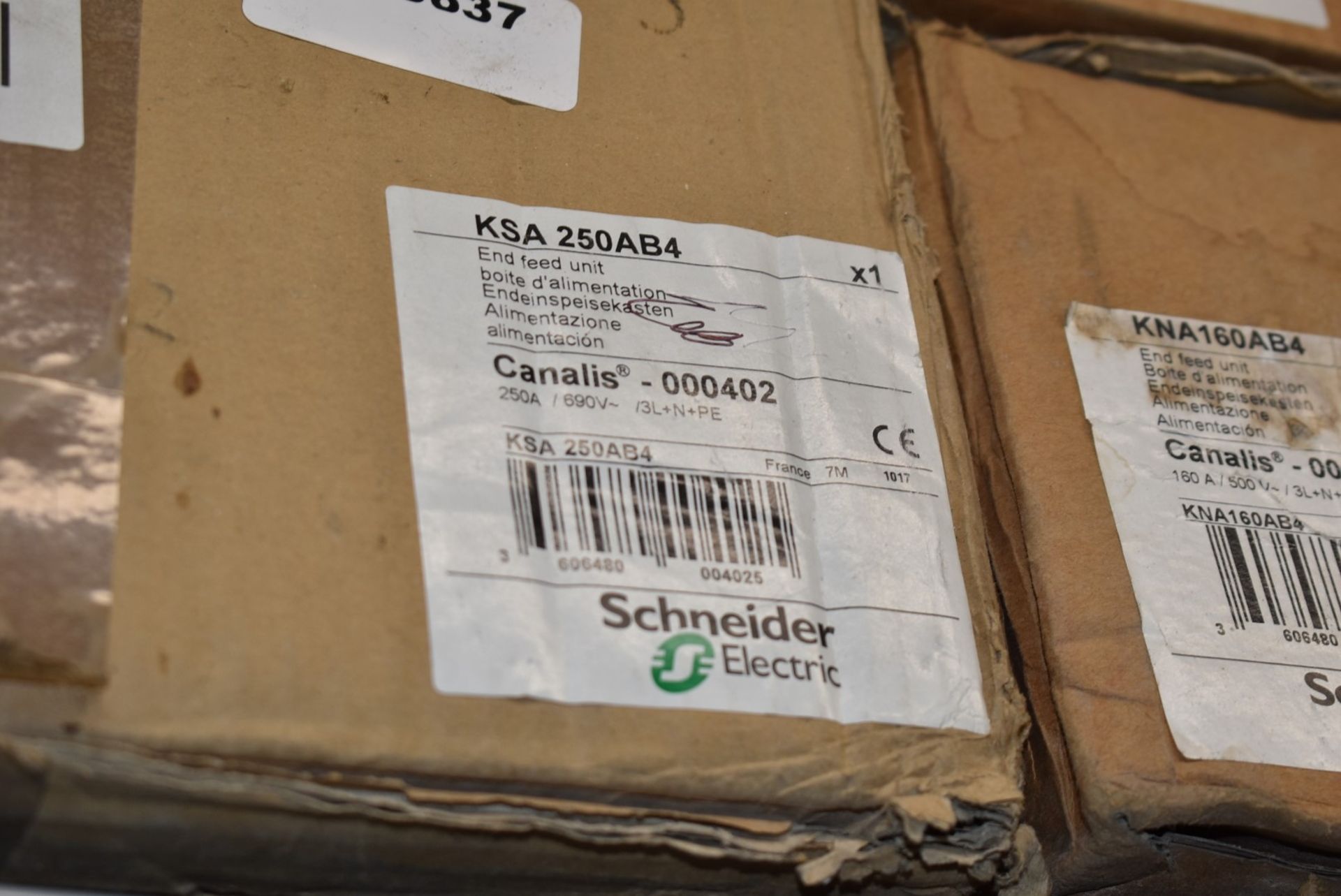 3 x Schneider Electric Canalis End Feed Units - Types KSA250AB4 & KNA160AB4 - RRP £1,360 - Image 5 of 7