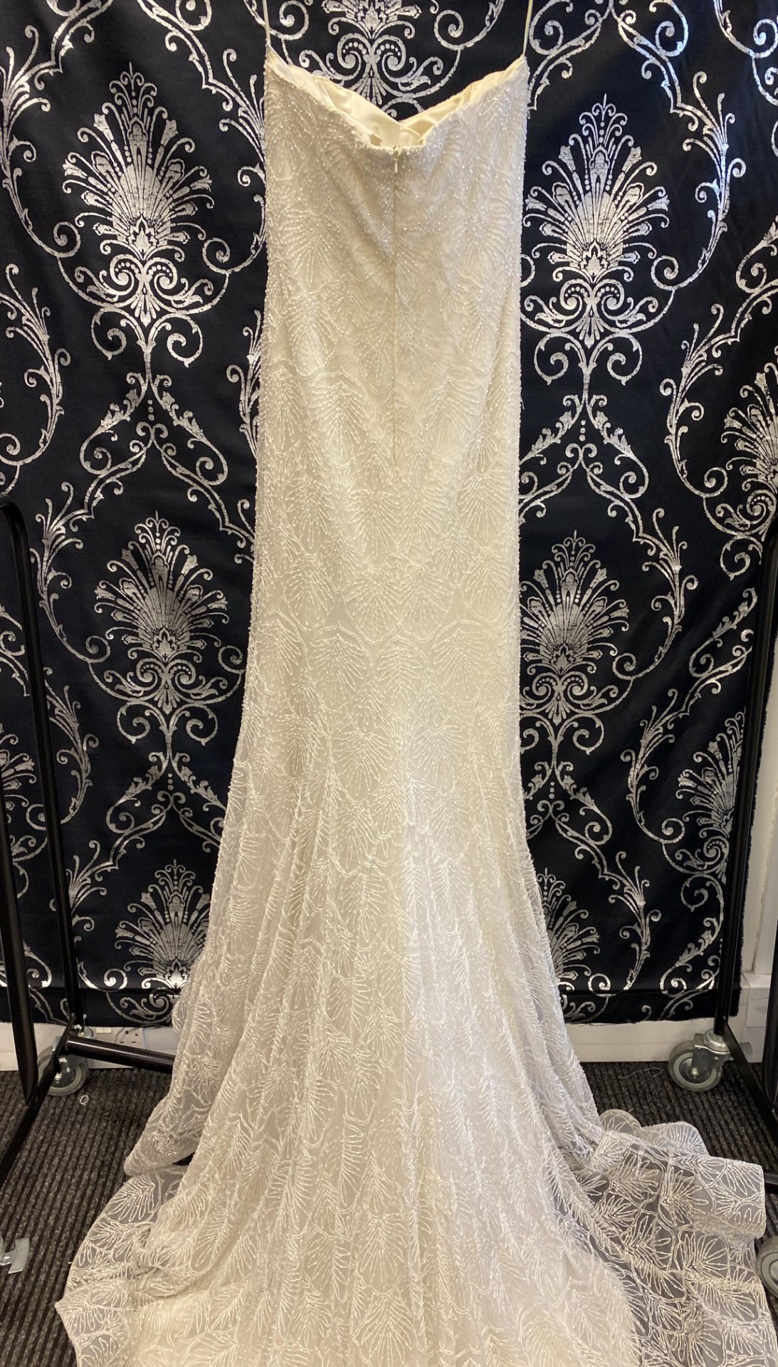1 x LUSAN MANDONGUS/ LM 'Verna'Beautiful Strapless Lace Fishtail Designer Wedding Dress RRP £2,500 - Image 7 of 8