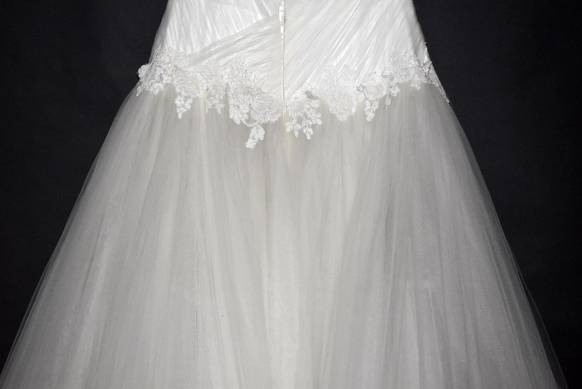 1 x LUSAN MANDONGUS Strapless Chiffon And Lace Designer Wedding Dress Bridal Gown RRP £2,600 UK 12 - Image 4 of 6