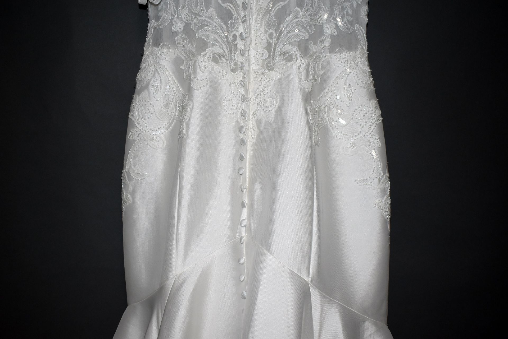 1 x ALLURE BRIDALS Lace And Satin Fishtail Designer Wedding Dress Bridal Gown RRP £1,650 UK 10 - Image 4 of 7