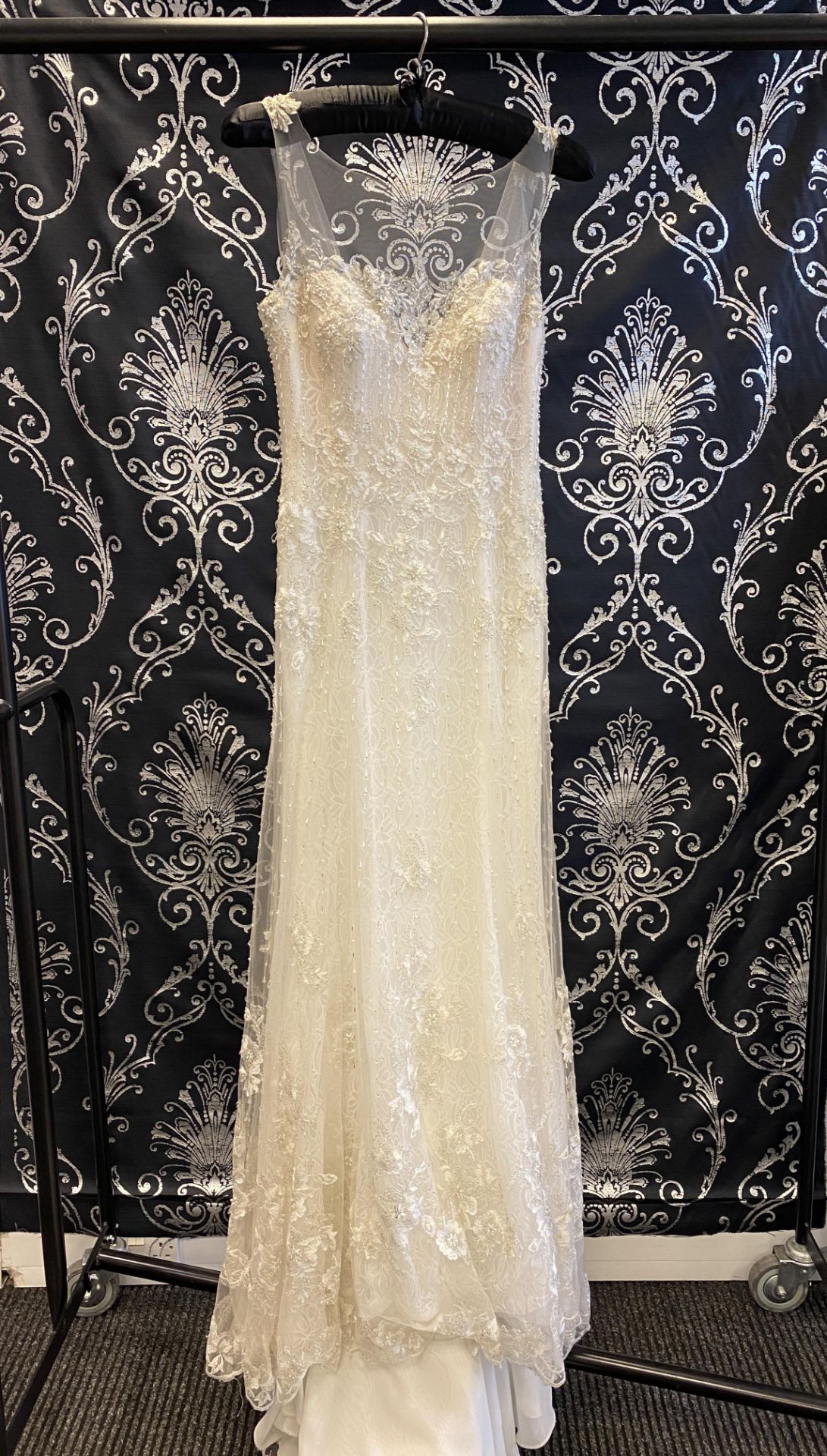 1 x LUSAN MANDONGUS 'Anastasia' Stunning Lace And Embroidered Designer Wedding Dress RRP £1,850 UK12