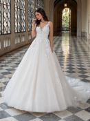 1 x PRONOVIAS 'Holm' Beautiful Lace, Chiffon & Beaded Designer Wedding Dress RRP £1,890 UK 12
