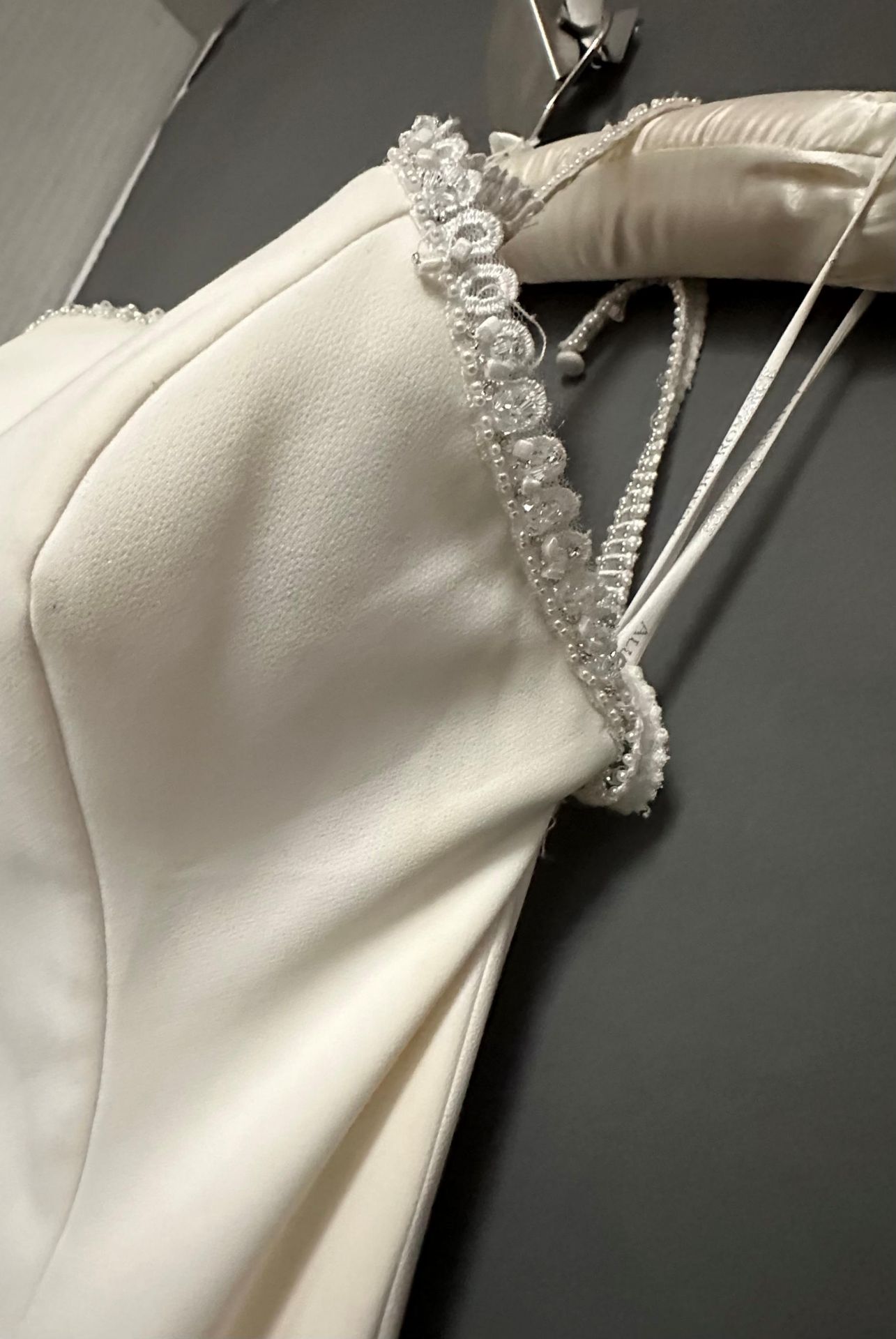 1 x REBECCA INGRAM Silk Crepe, Beaded Designer Wedding Dress Bridal Gown RRP £1,100 UK 12 - Image 5 of 5