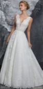 1 x MORI LEE '8208' Stunning Lace And Chiffon Ballgown Designer Wedding Dress RRP £1,650 UK12