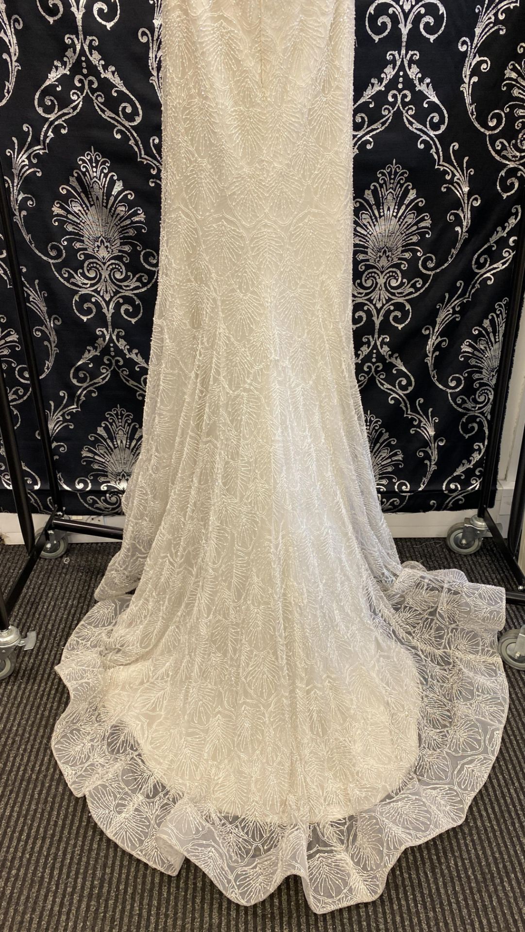 1 x LUSAN MANDONGUS/ LM 'Verna'Beautiful Strapless Lace Fishtail Designer Wedding Dress RRP £2,500 - Image 5 of 8
