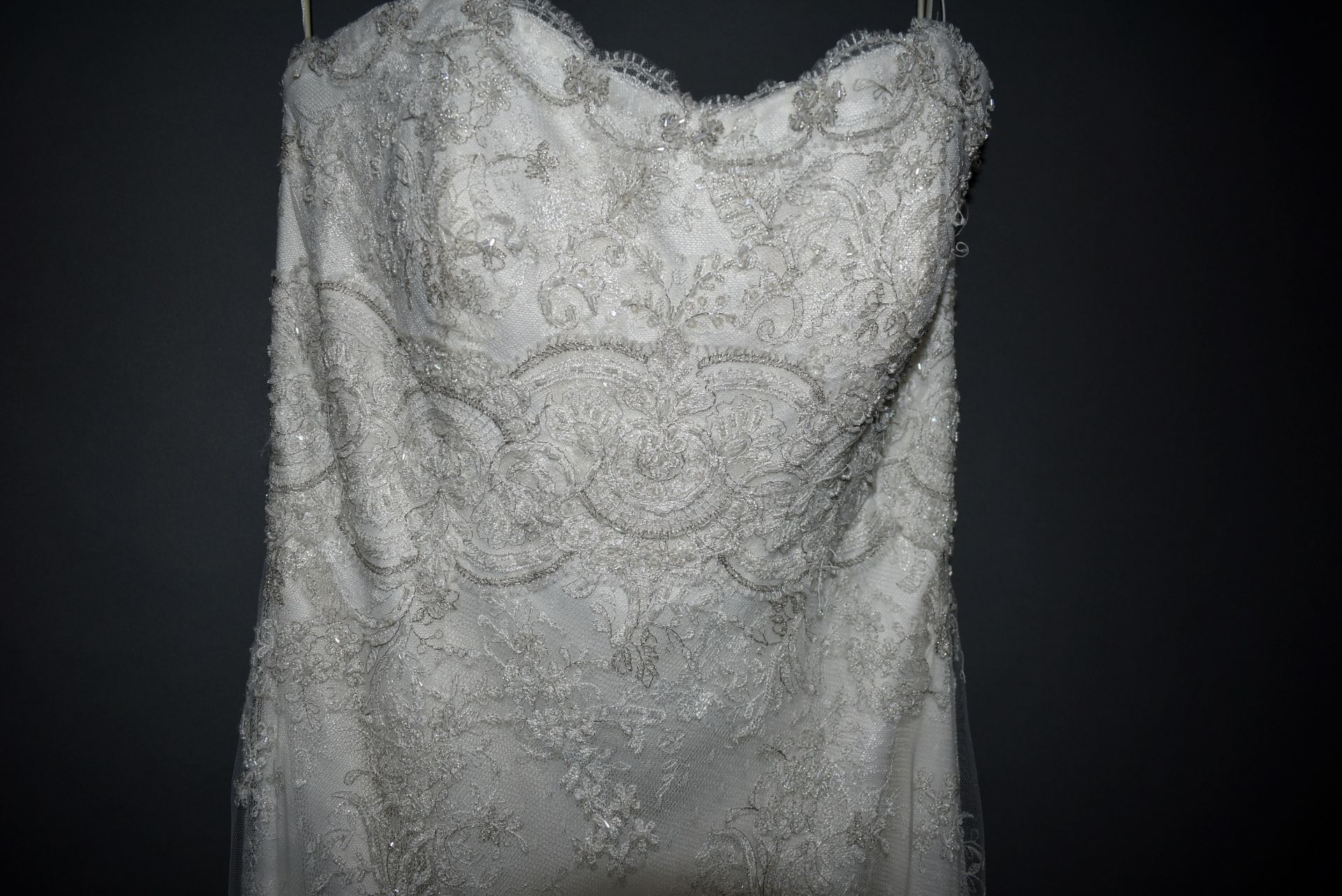1 x LUSAN MANDONGUS Strapless Lace & Beaded Designer Wedding Dress Bridal Gown RRP £2,250 UK 12 - Image 5 of 5