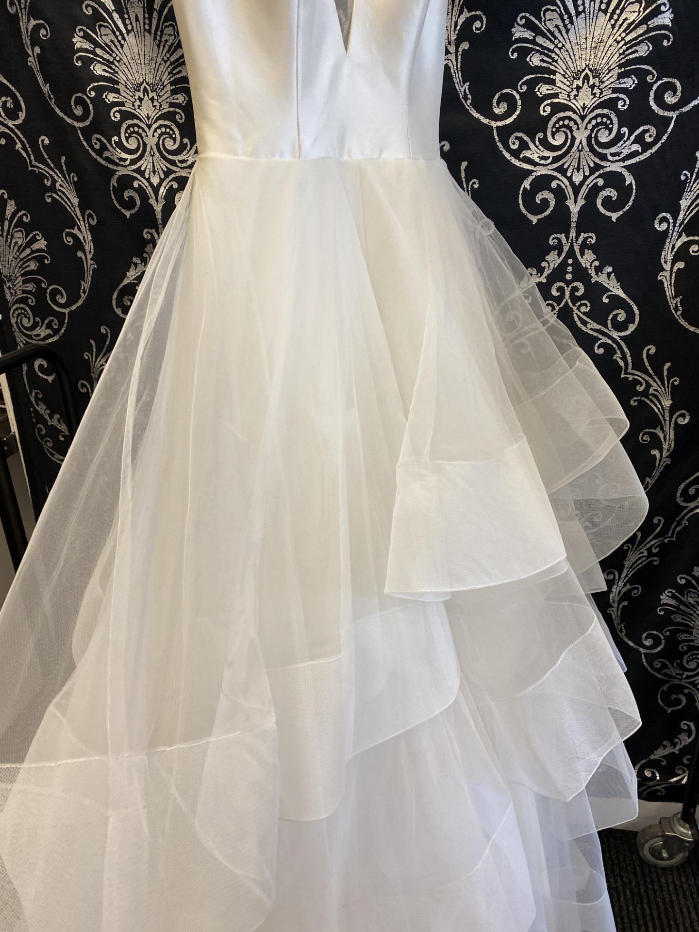1 x ALLURE '9705' Stunning Chiffon Sculpted Skirted Designer Wedding Dress RRP £2,100 UK12 - Image 2 of 9