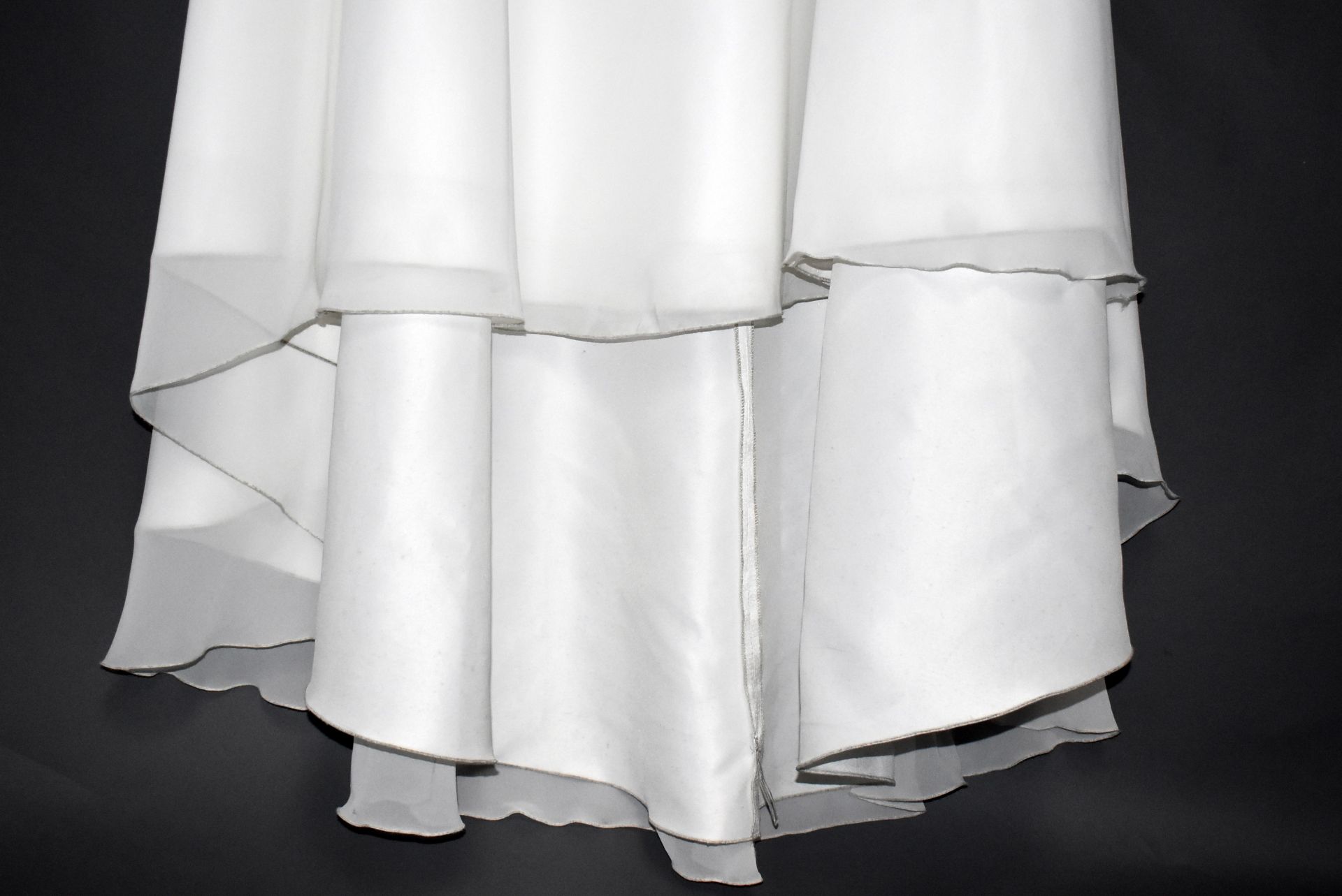 1 x LUSAN MANDONGUS Off The Shoulder Lace Bodice Designer Wedding Dress Bridal Gown RRP £1,450 UK 14 - Image 4 of 6