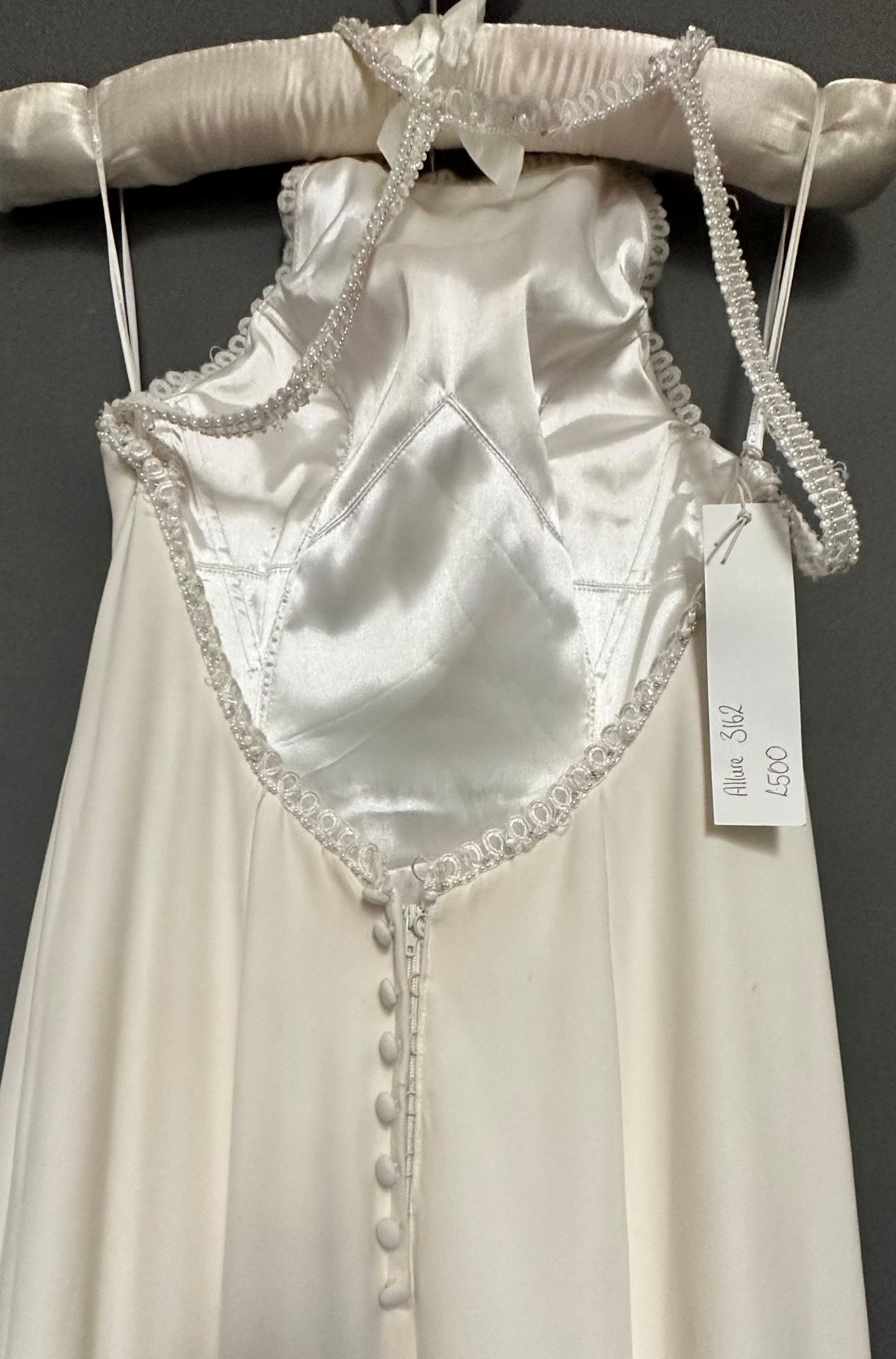 1 x REBECCA INGRAM Silk Crepe, Beaded Designer Wedding Dress Bridal Gown RRP £1,100 UK 12 - Image 3 of 5