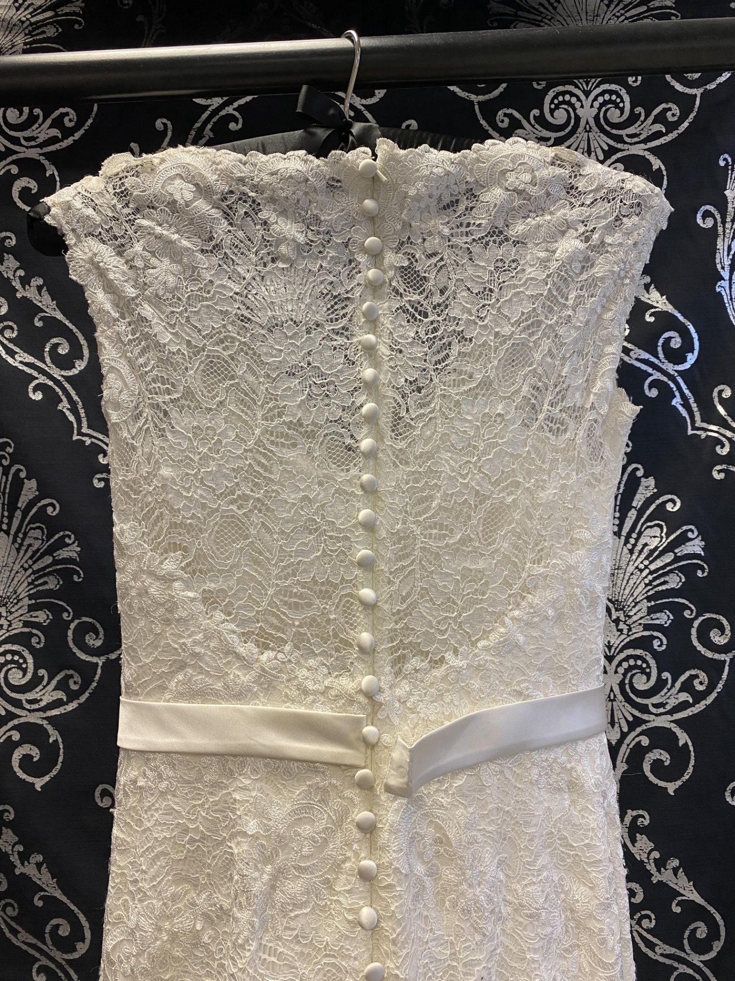 1 x LUSAN MANDONGUS 'Verity' Flattering Lace Mermaid Style Designer Wedding Dress RRP £1,500 UK12 - Image 10 of 10