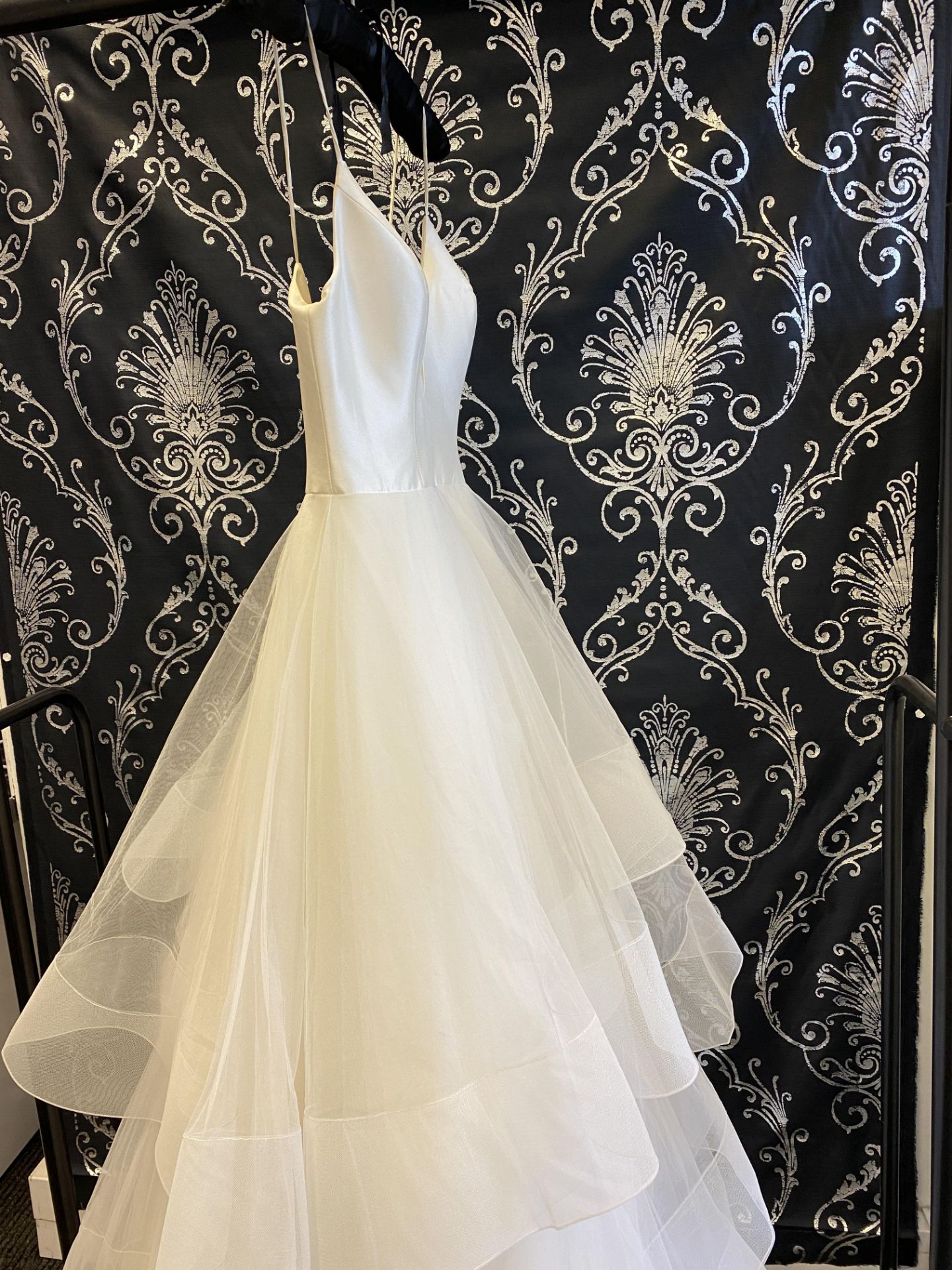 1 x ALLURE '9705' Stunning Chiffon Sculpted Skirted Designer Wedding Dress RRP £2,100 UK12 - Image 6 of 9