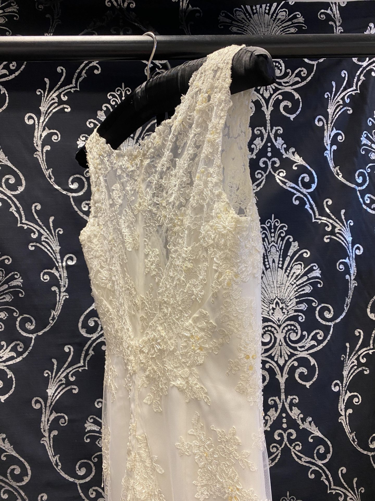 1 x LUSAN MANDONGUS 'Seychelle' Lace Overlay Biased Cut Designer Wedding Dress RRP £1,500 UK10 - Image 4 of 9