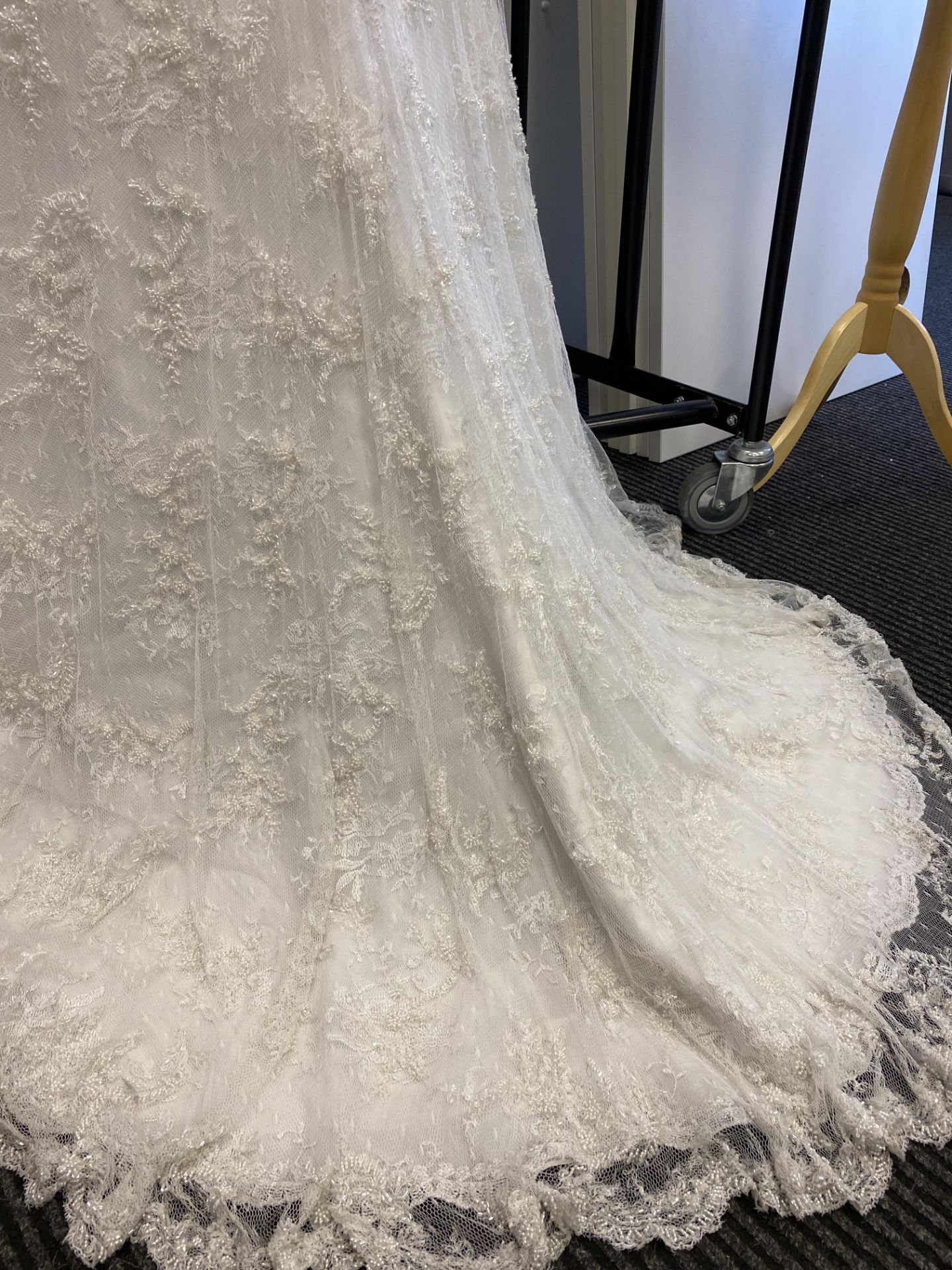 1 x LUSAN MANDONGUS 'Tonia' Elegant Strapless Fishtail Designer Wedding Dress RRP £2,490 UK12 - Image 2 of 7