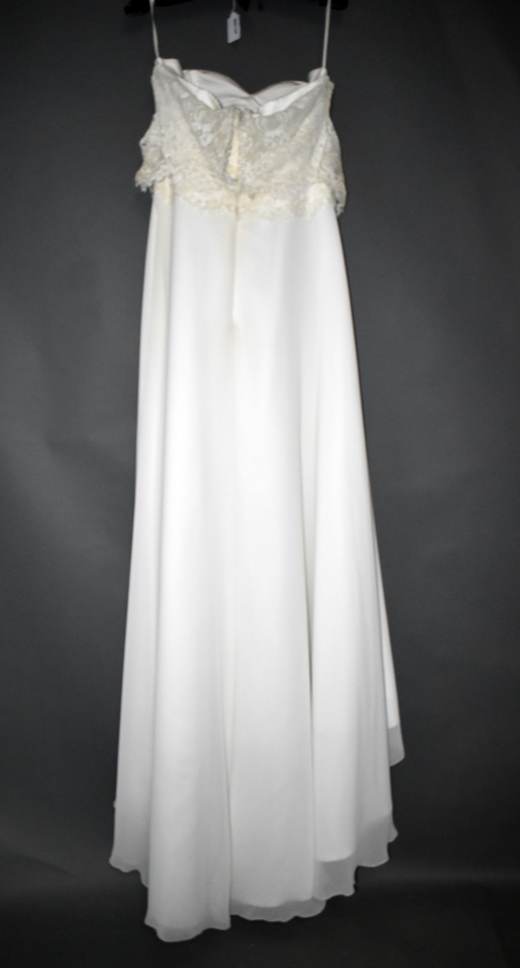 1 x LUSAN MANDONGUS Off The Shoulder Lace Bodice Designer Wedding Dress Bridal Gown RRP £1,450 UK 14 - Image 3 of 6