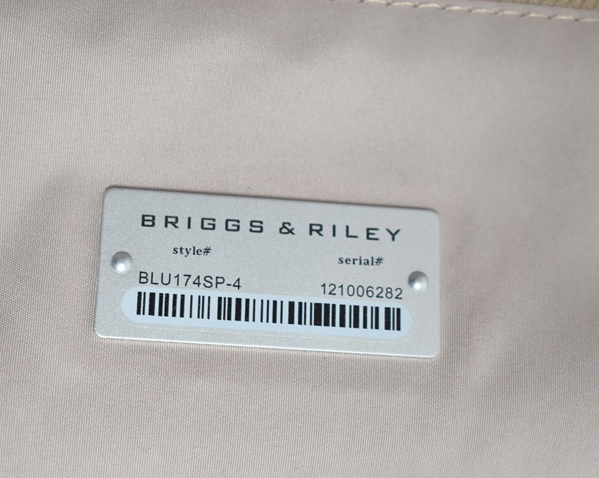 1 x BRIGGS & RILEY Wide Carry-On Baseline Garment Spinner Suitcase (40.5cm) - Original Price £629.00 - Image 22 of 24