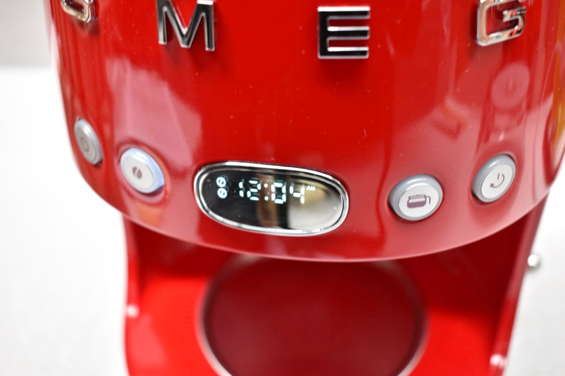 1 x SMEG Drip Retro-Style Filter Coffee Machine In Red, With Reuseable Filter And Digital - Image 8 of 15