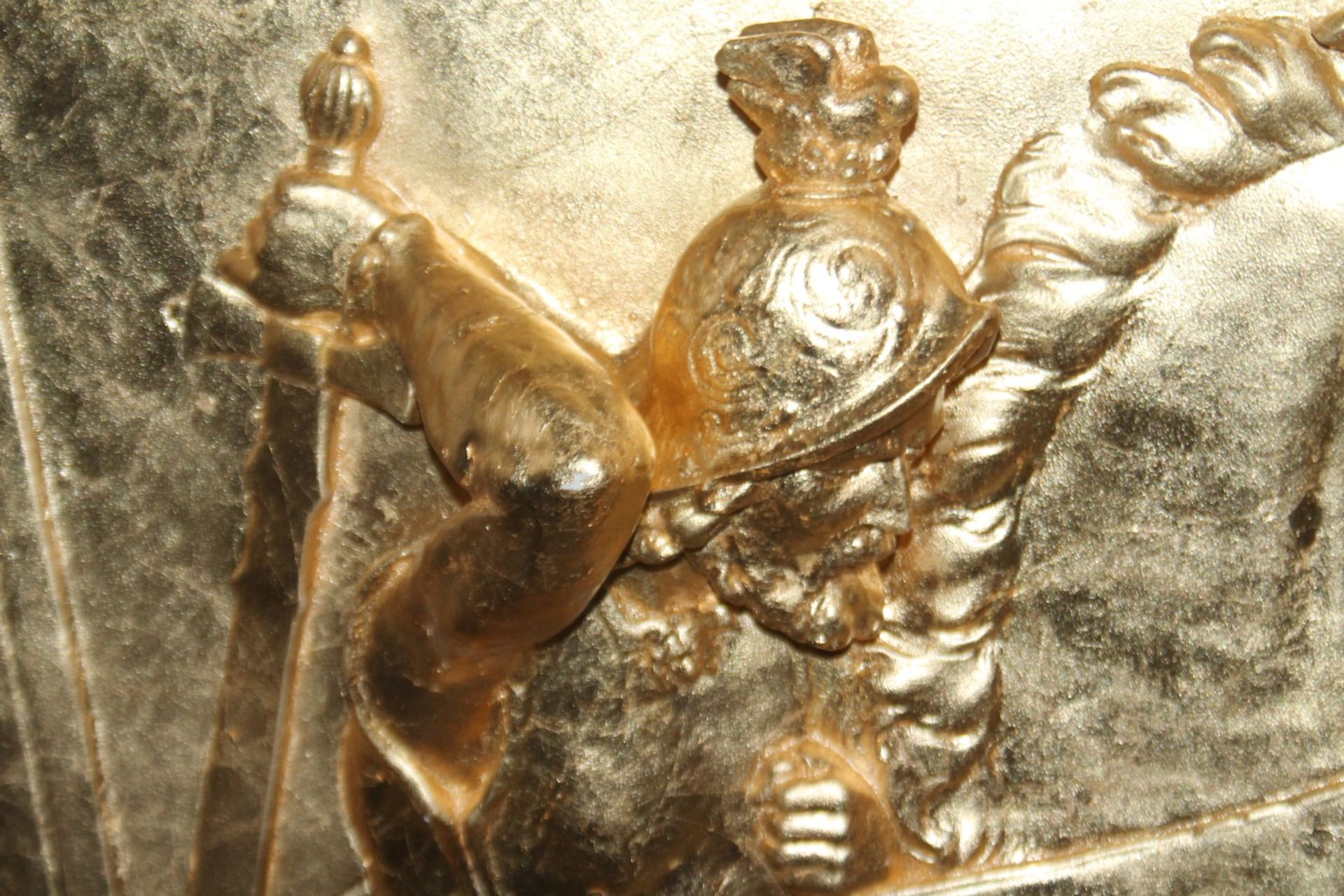 1 x GIORGIO COLLECTION Large St. George Luxury Plaster Bas Relief Hanging In Gold Leaf - RRP £2,628 - Image 3 of 7