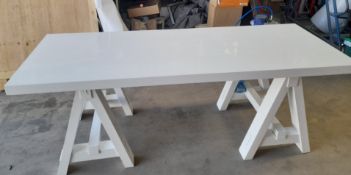 1 x White Wooden Trestle Table - Ref: REN257 - CL999 - Location: Altrincham WA14Approximate