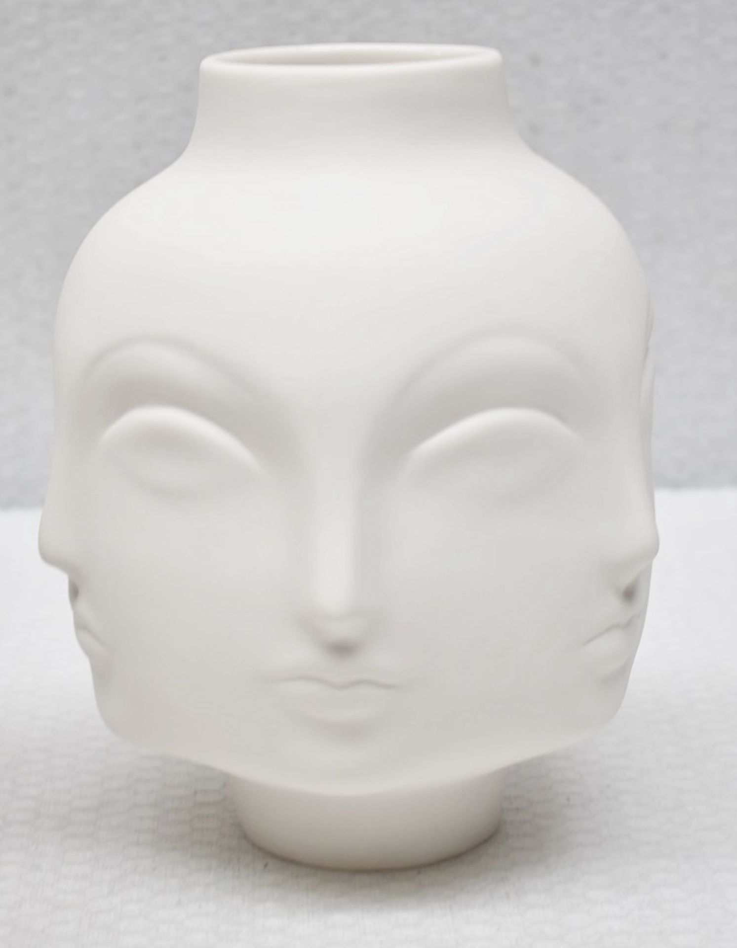 1 x JONATHAN ADLER 'Ja Muse - Dora Maar' Luxury Porcelain Vase - 23cm High - Original Price £295.00 - Image 4 of 13