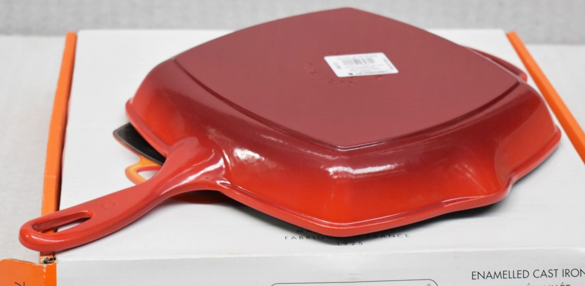 1 x LE CREUSET Signature Enamelled Cast Iron Square Grillit In Cerise (26cm) - Original Price £179. - Image 3 of 5