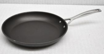 1 x LE CREUSET 30cm Shallow Frying Pan - Store Return- Ref: 6604781/HAS2272/WH2-C7/02-23-2 - CL987 -