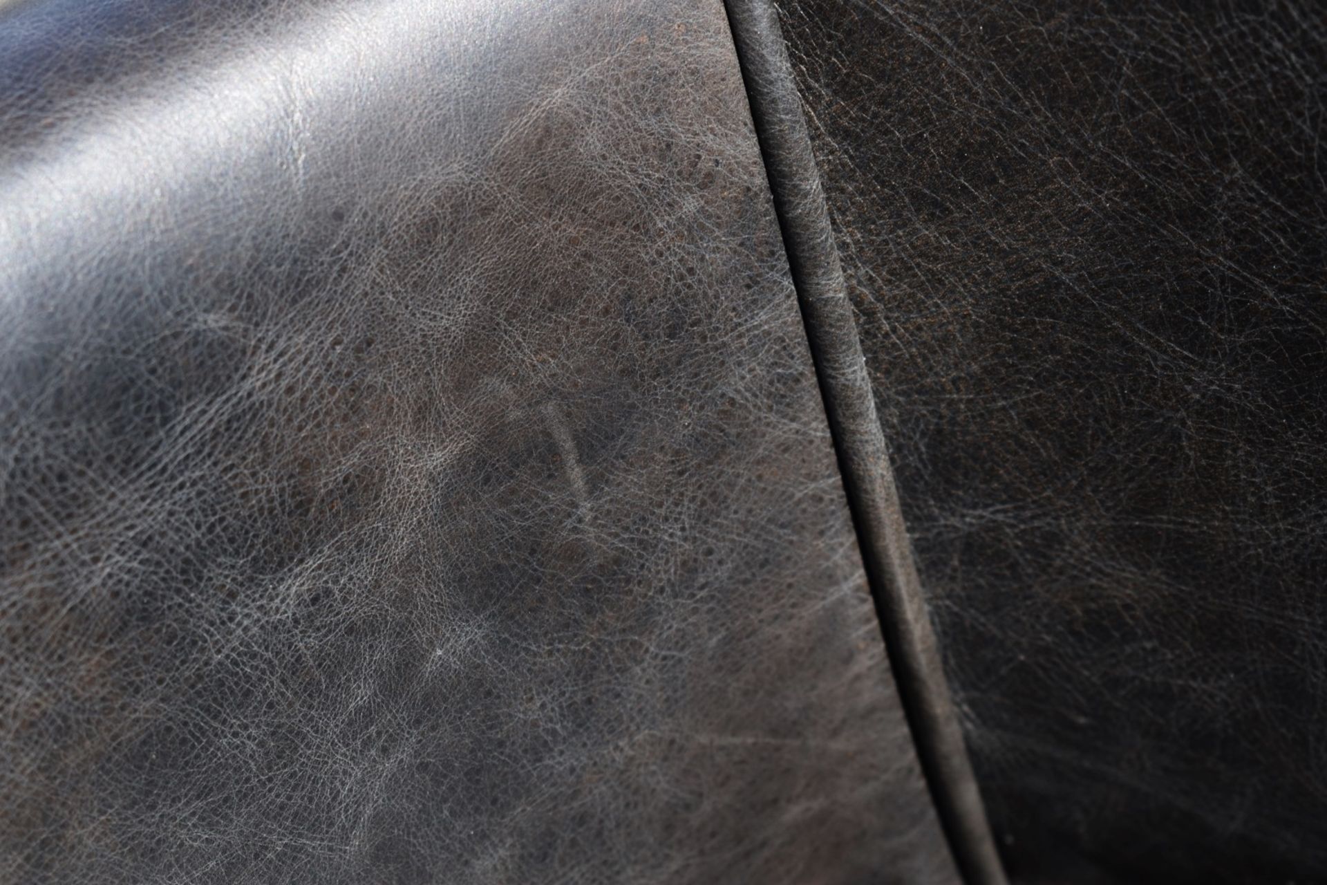 1 x TIMOTHY OULTON 'Swinderby' Luxury Distressed Black Leather Barstool  - Original Price £1,800 - Image 17 of 17