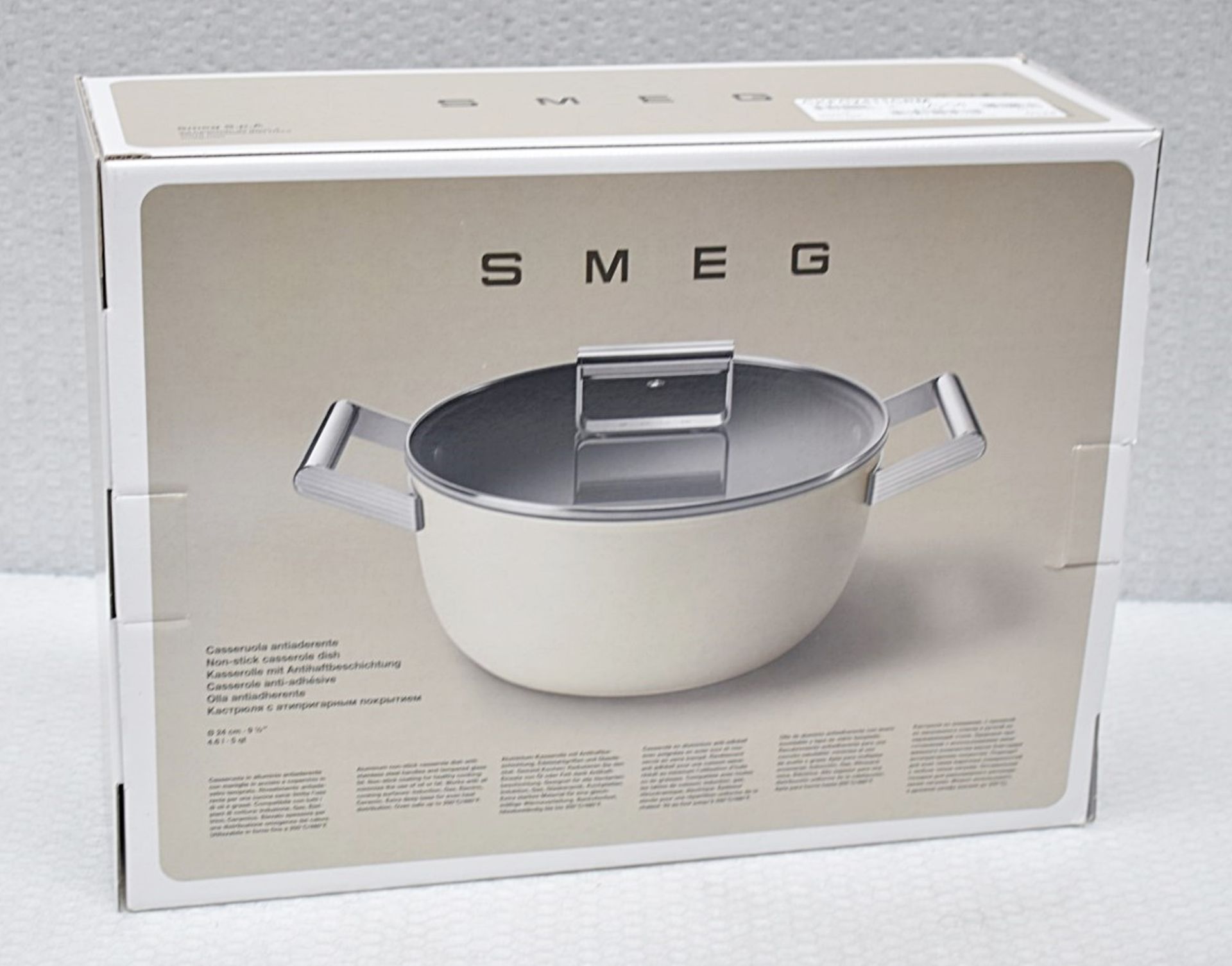 1 x SMEG 50s-Style Casserole Pan with Lid in Matte Cream (24cm) - Original Price £169.95 - Image 13 of 18