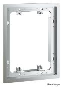 1 x GROHE Covering Frame, With A Chrome Finish - Ref: 38958000 - New & Boxed Stock - RRP £88.00 -