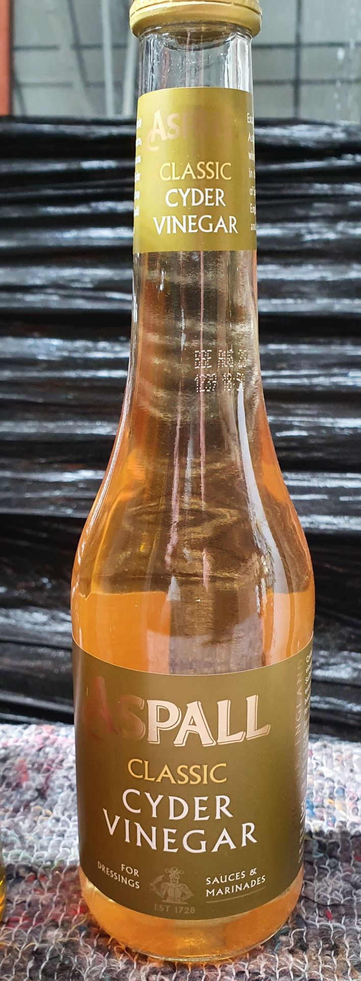 33 x Bottles of Vinegars, Oils & Dressings - Ref: TCH425 - CL840 - Location: Altrincham WA14 - Image 4 of 16