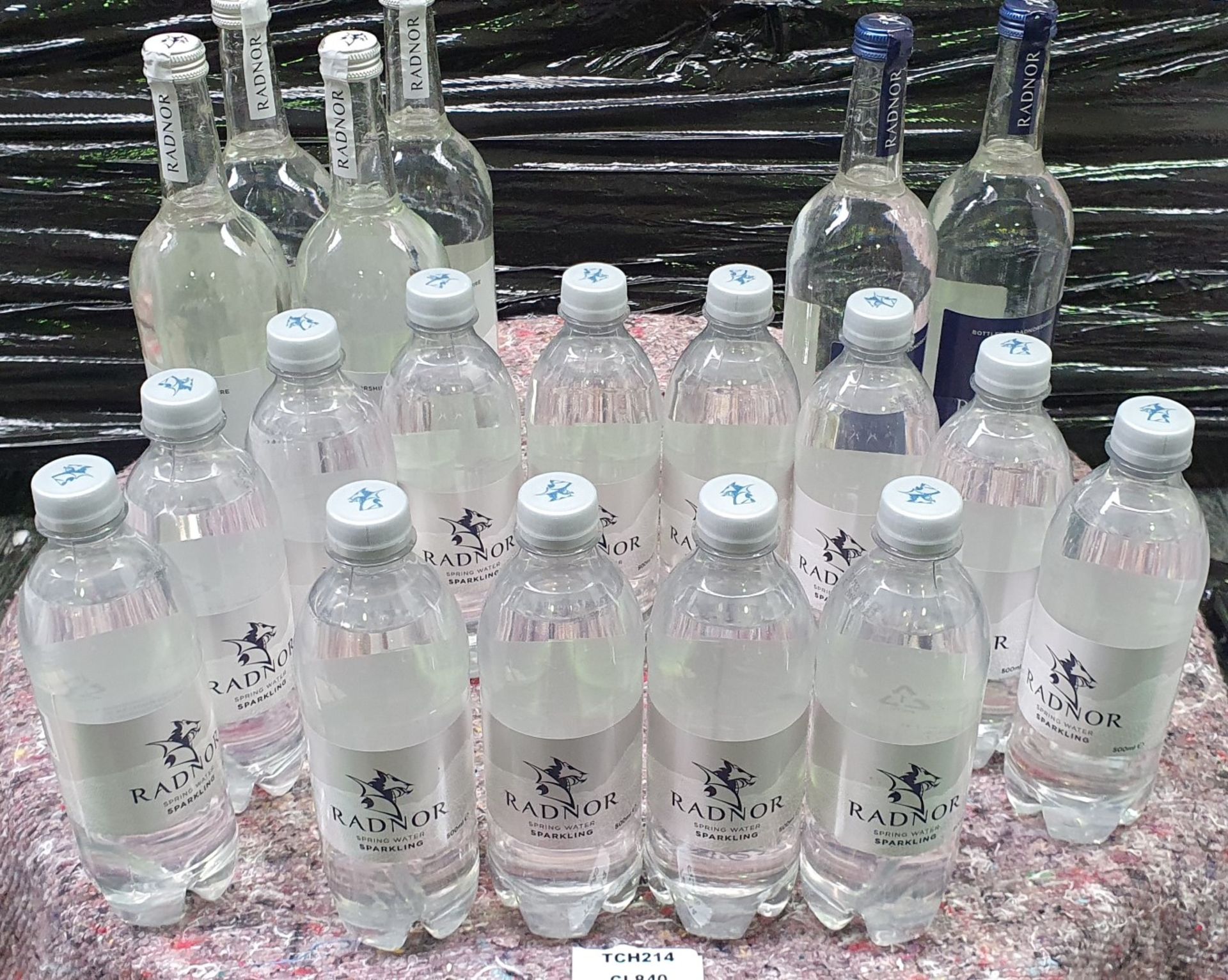 19 x Assorted Bottles of Drinking Water - Includes Sparkling and Still - New Stock - Ref: TCH214 - - Image 3 of 5